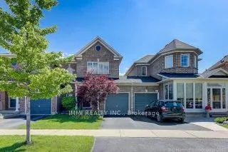 19 Walkview Crescent E