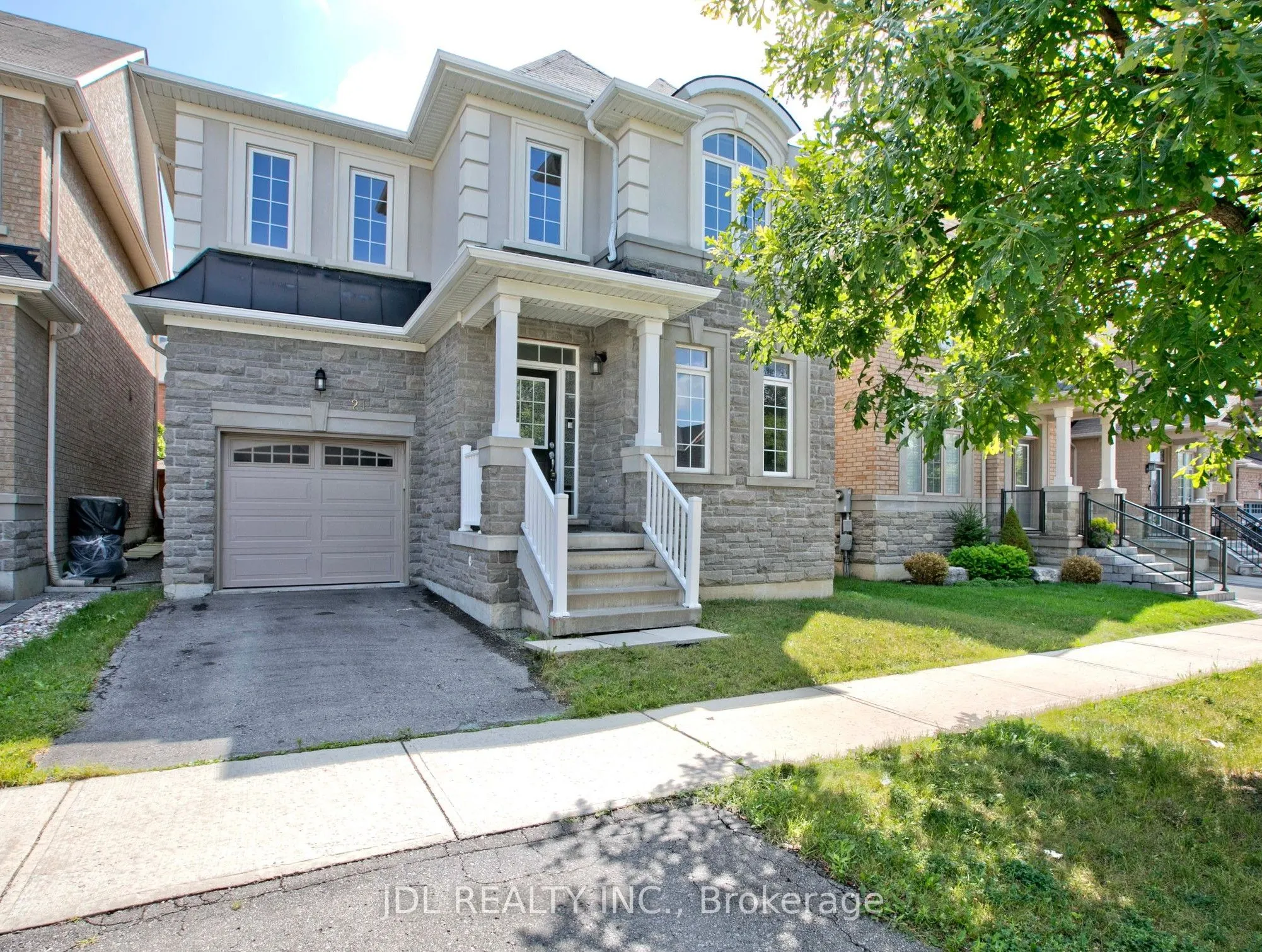 21 Wozniak Crescent
