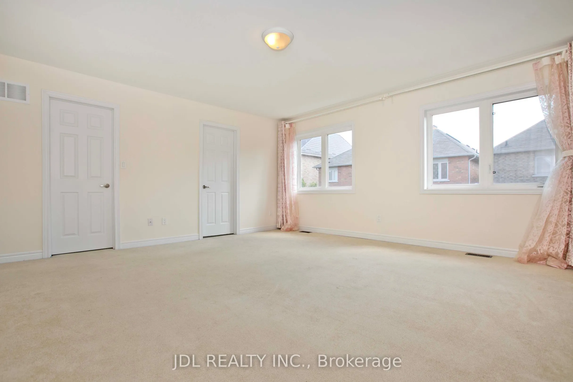 21 Wozniak Crescent