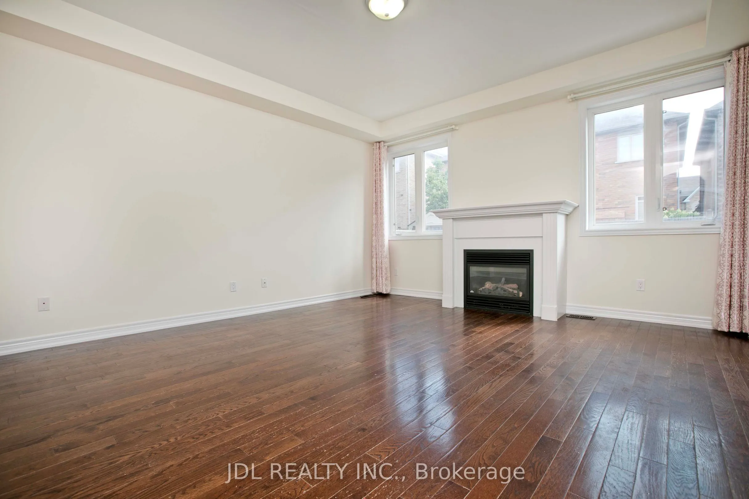21 Wozniak Crescent