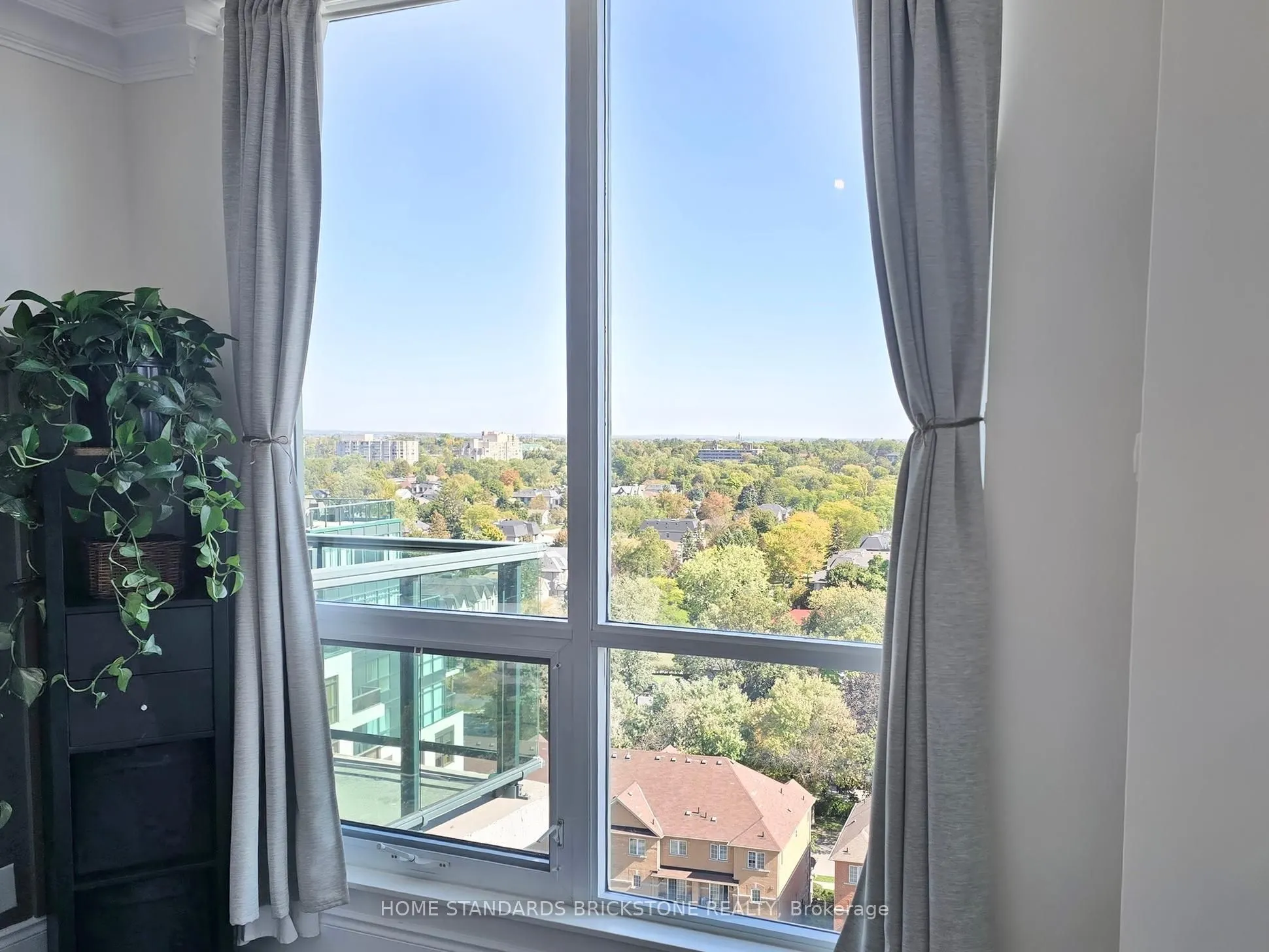 18 Harding Boulevard, #PH211