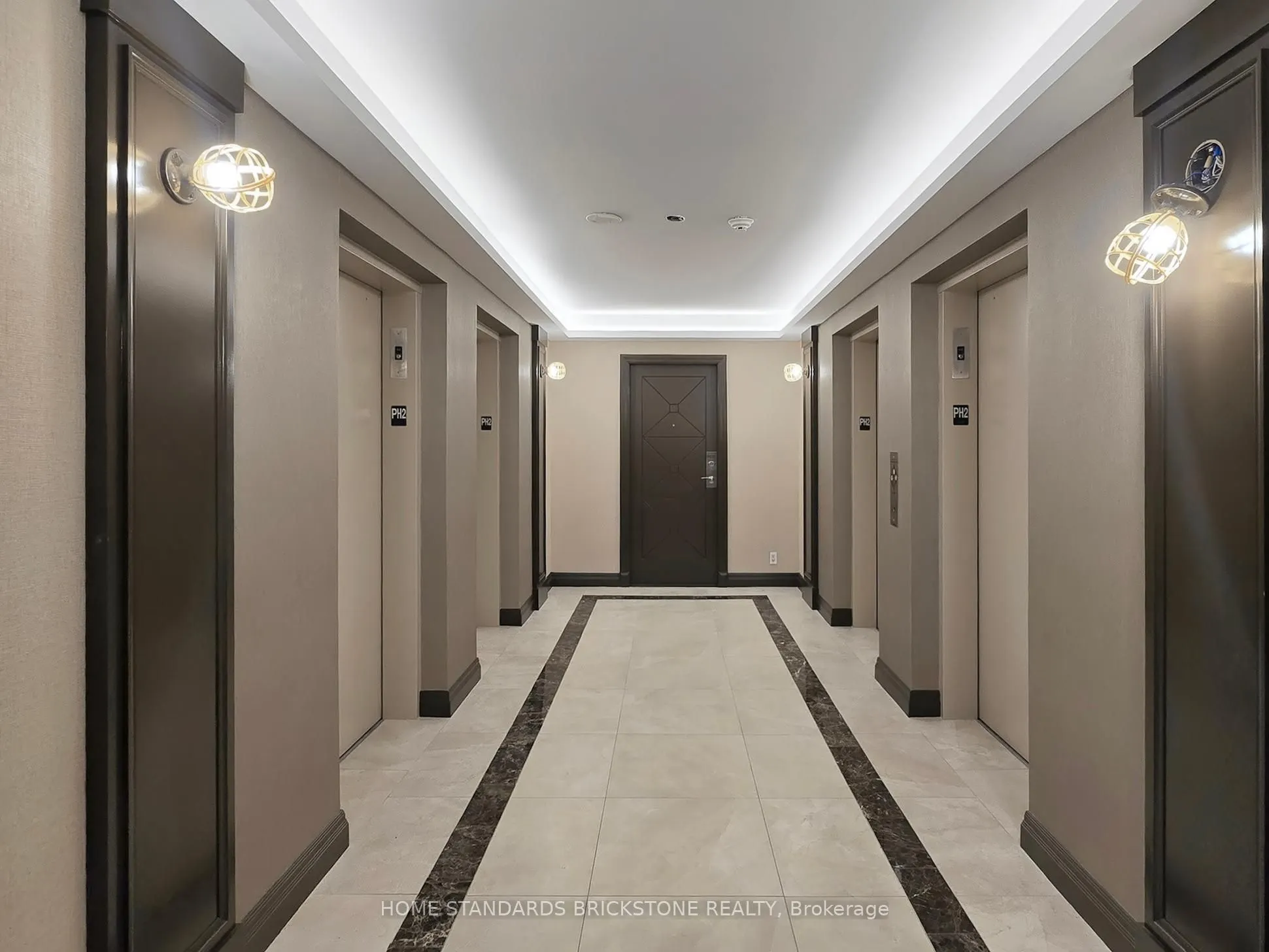 18 Harding Boulevard, #PH211