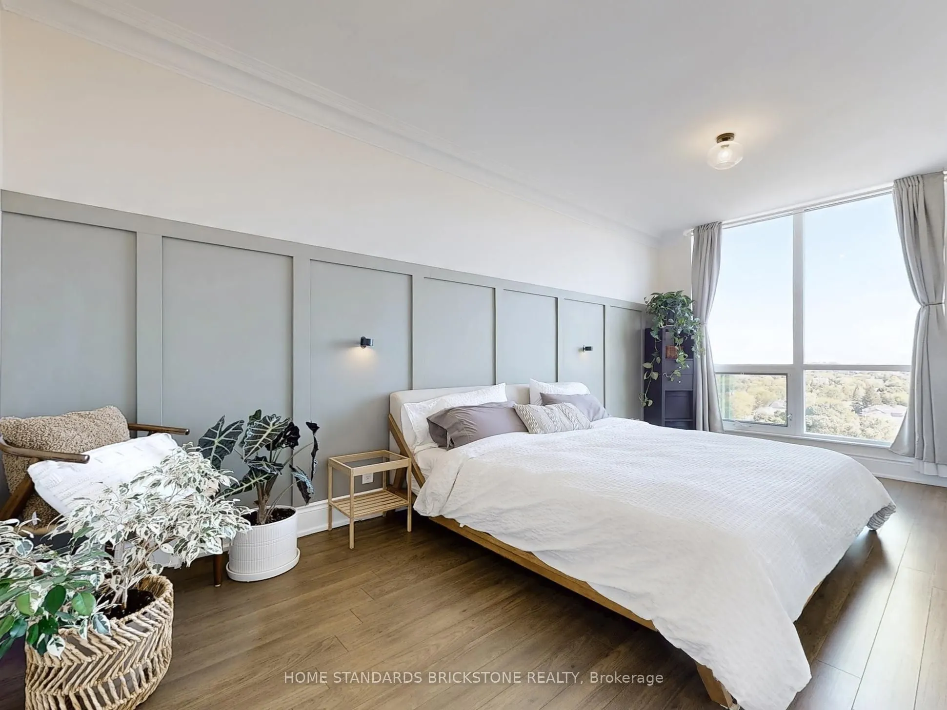 18 Harding Boulevard, #PH211