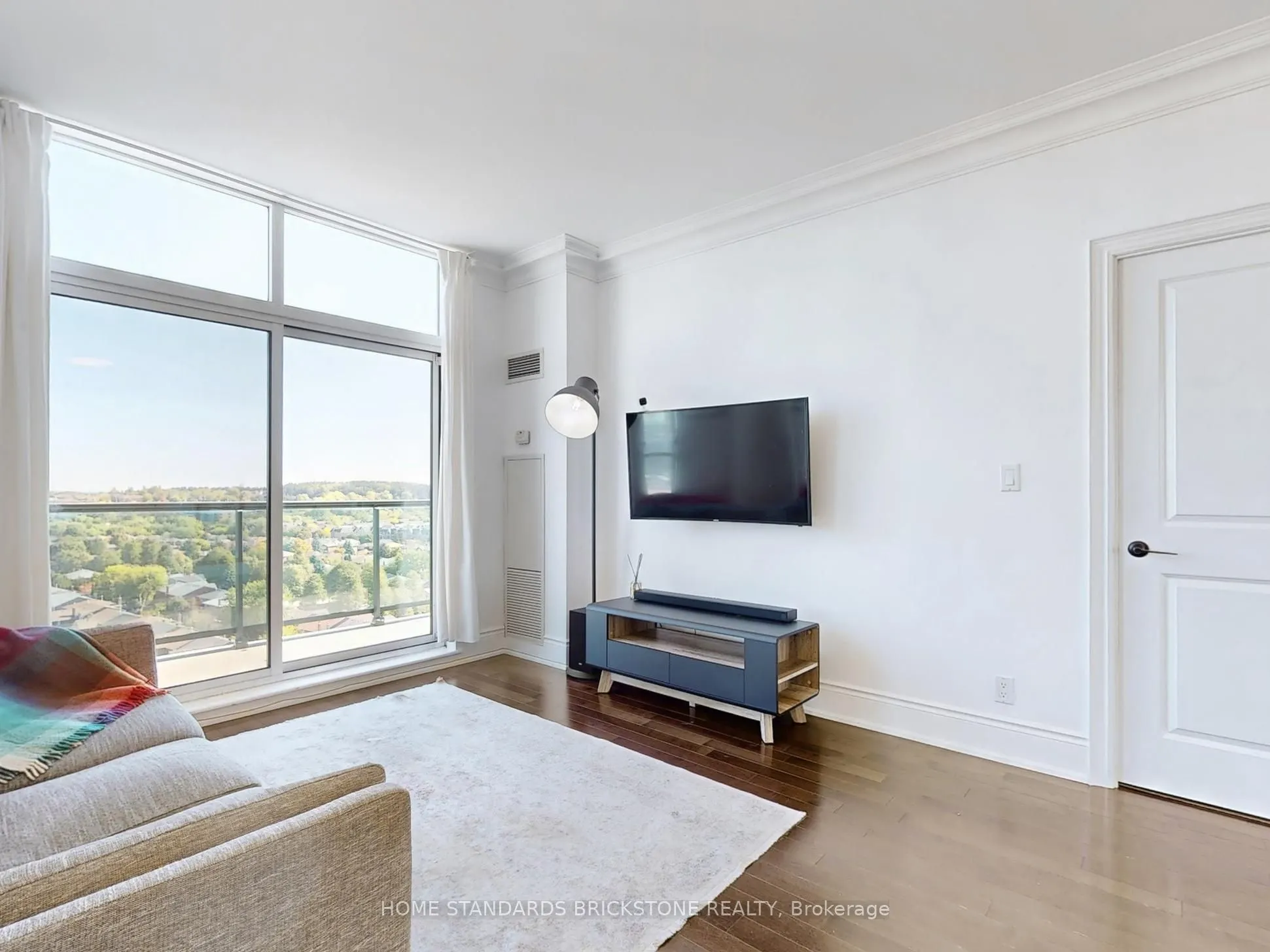 18 Harding Boulevard, #PH211