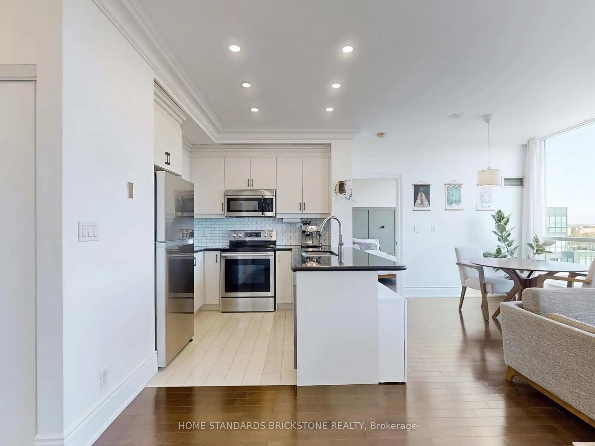 18 Harding Boulevard, #PH211