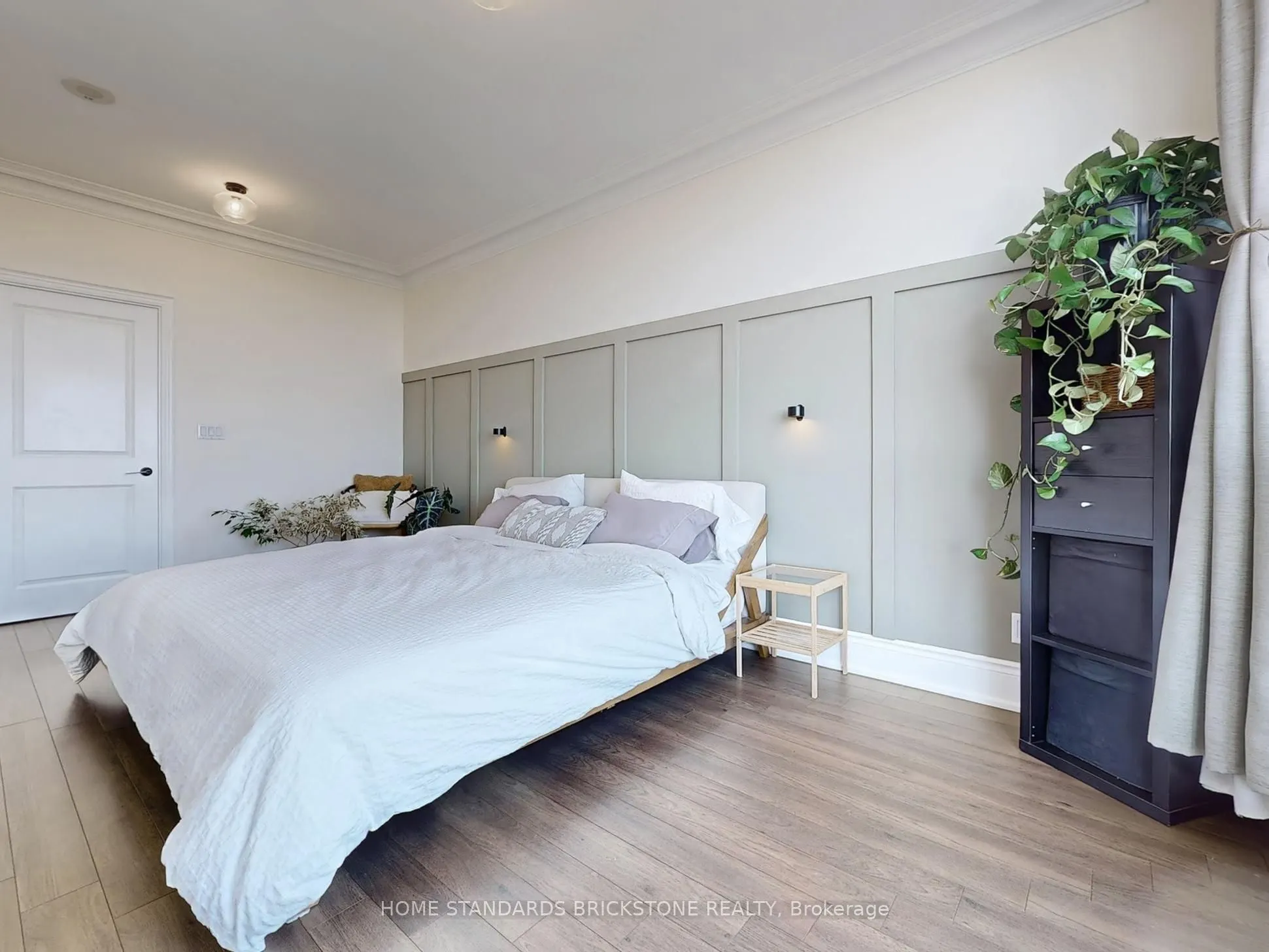 18 Harding Boulevard, #PH211