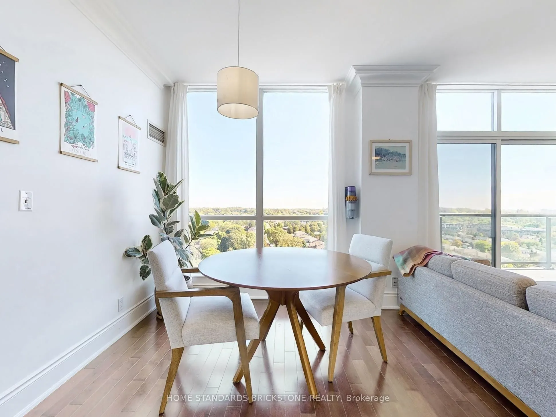 18 Harding Boulevard, #PH211