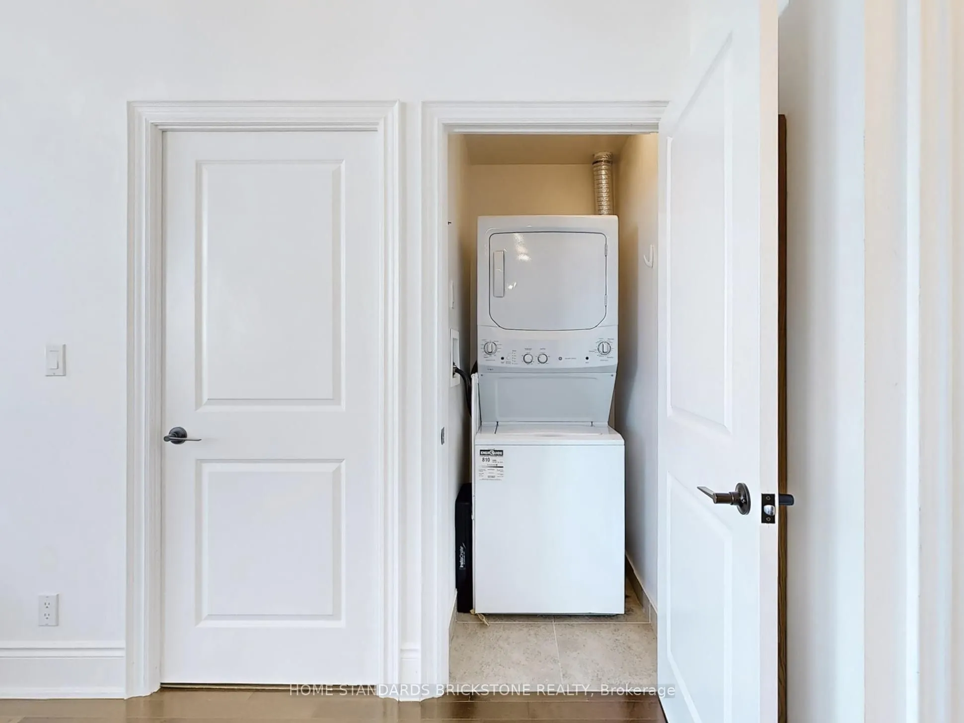18 Harding Boulevard, #PH211