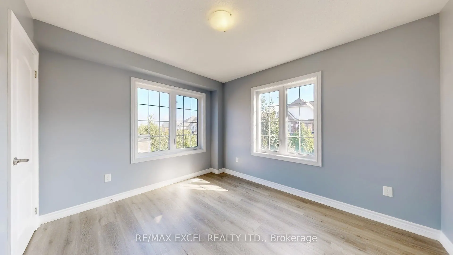 103 Living Cres Crescent
