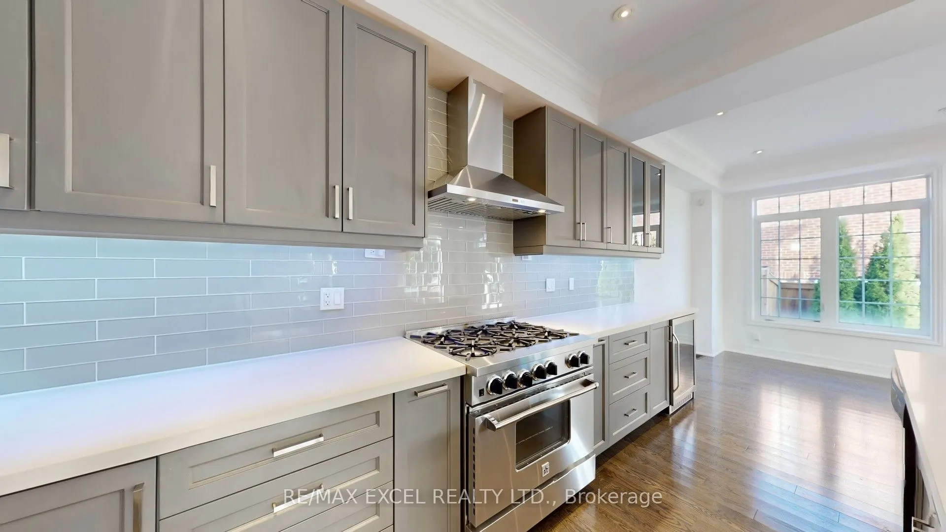103 Living Cres Crescent