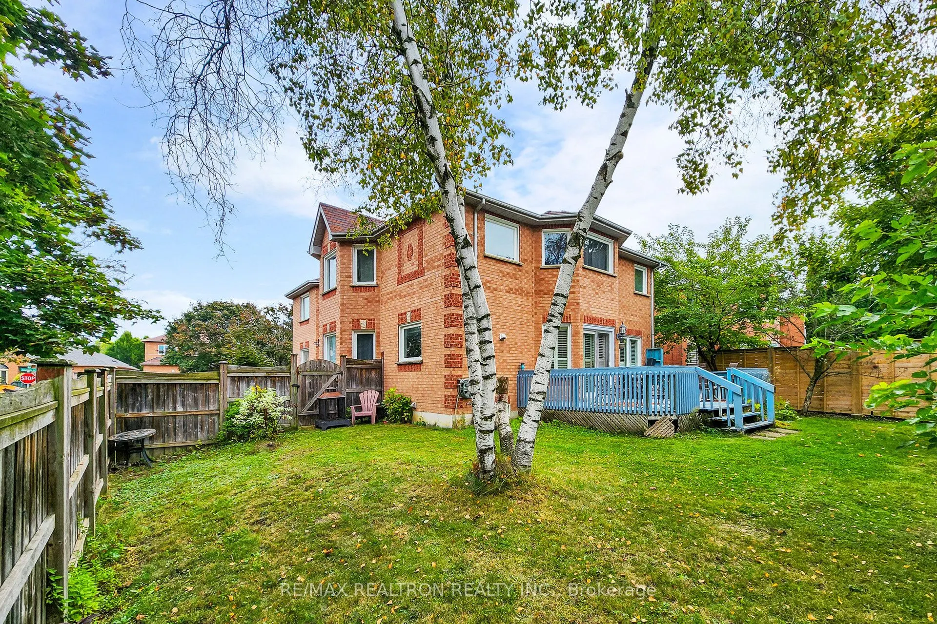98 Charing Crescent