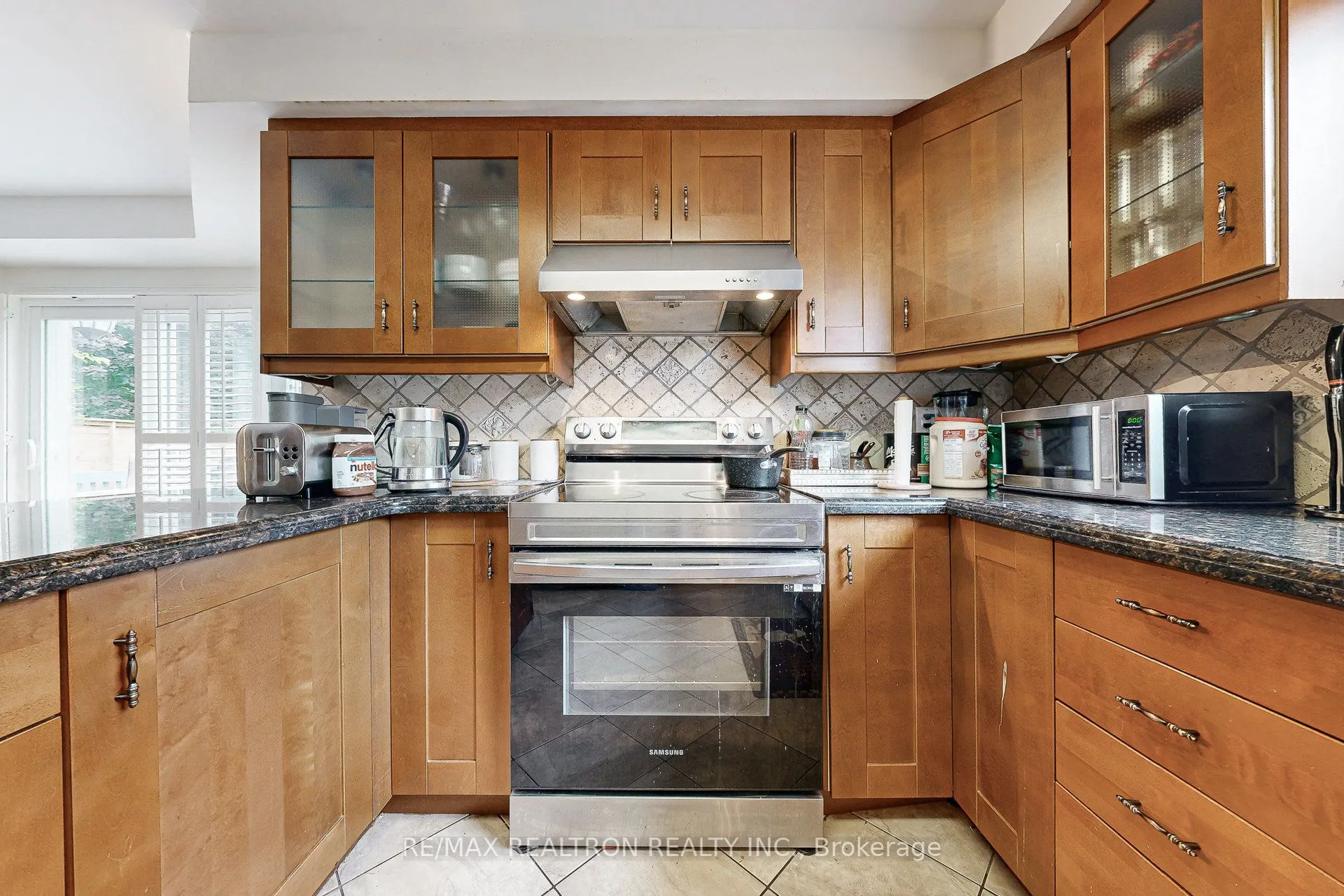 98 Charing Crescent