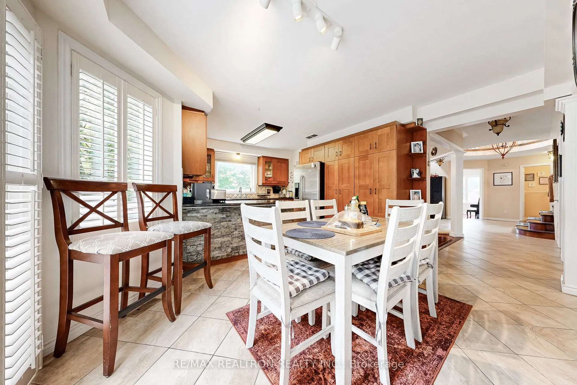 98 Charing Crescent