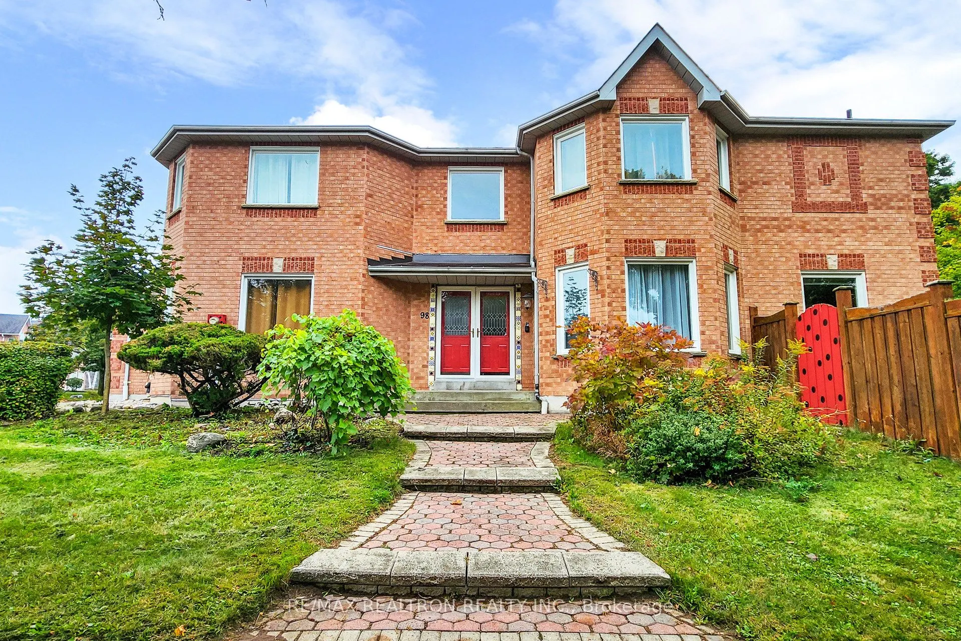 98 Charing Crescent