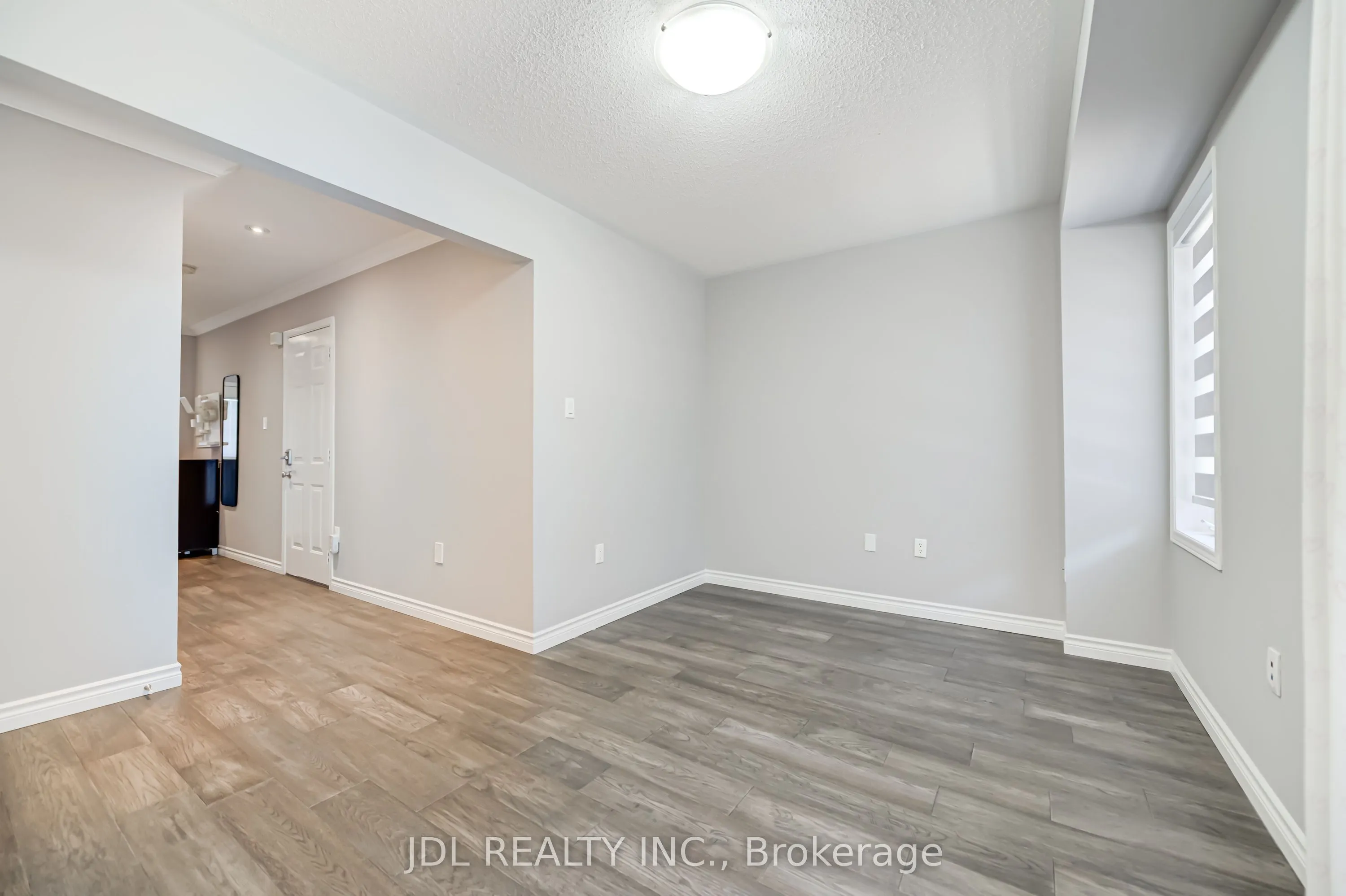 103 Thoroughbred Way