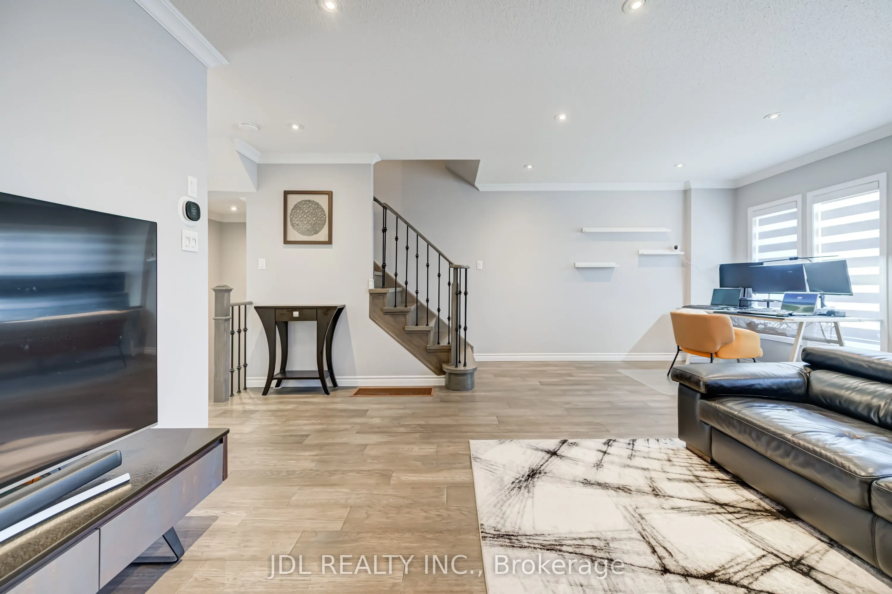103 Thoroughbred Way