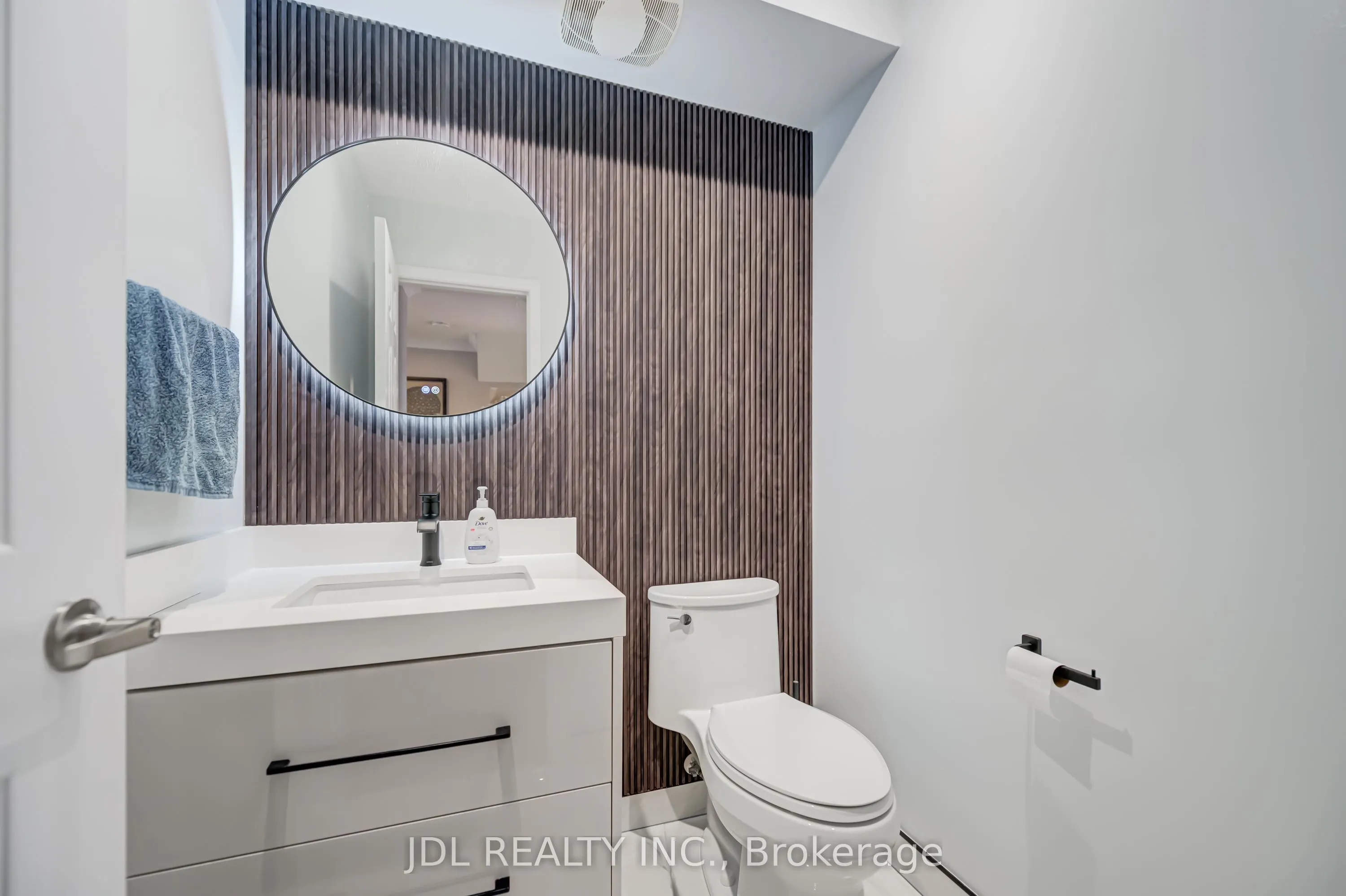 103 Thoroughbred Way