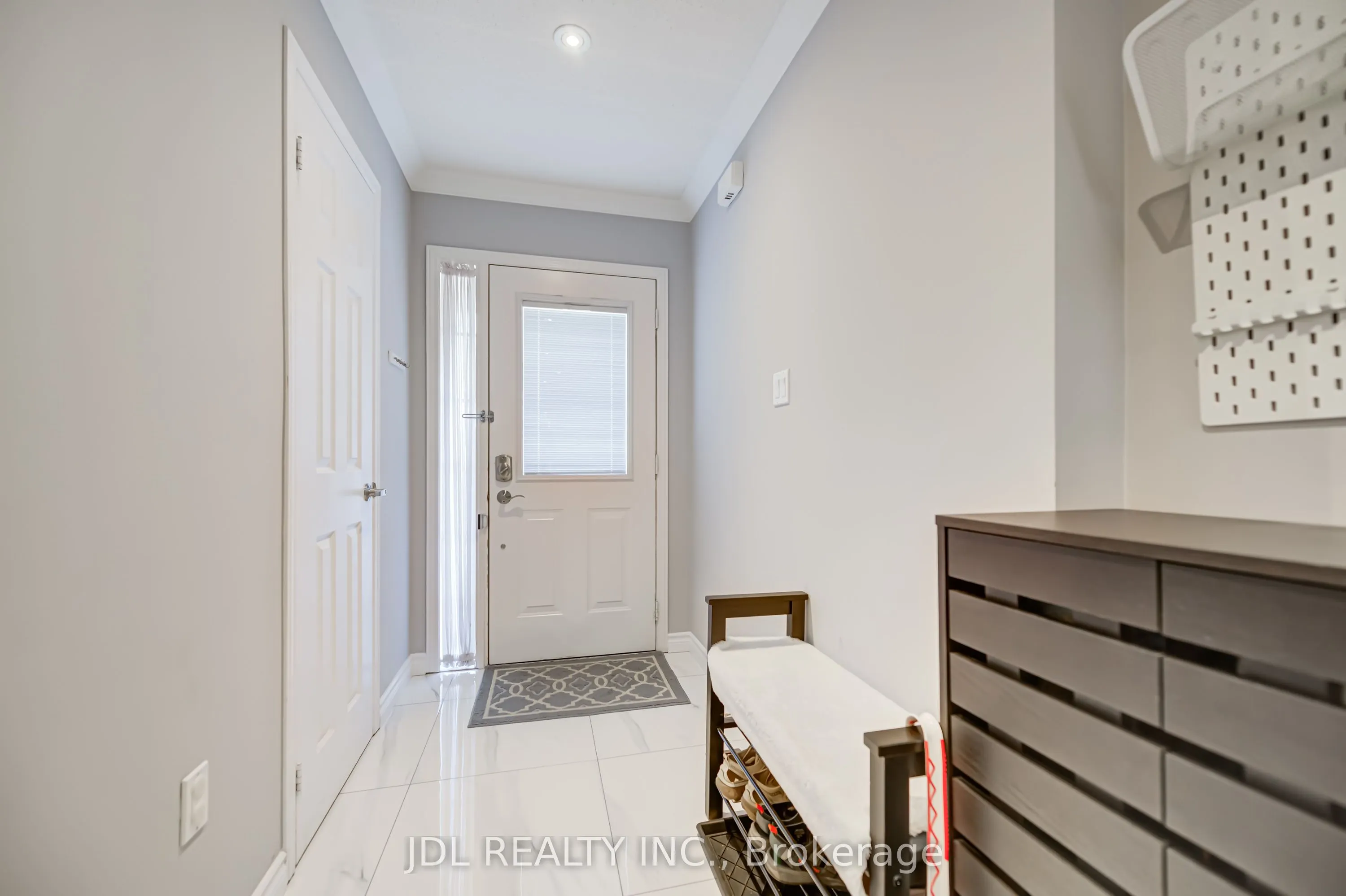 103 Thoroughbred Way