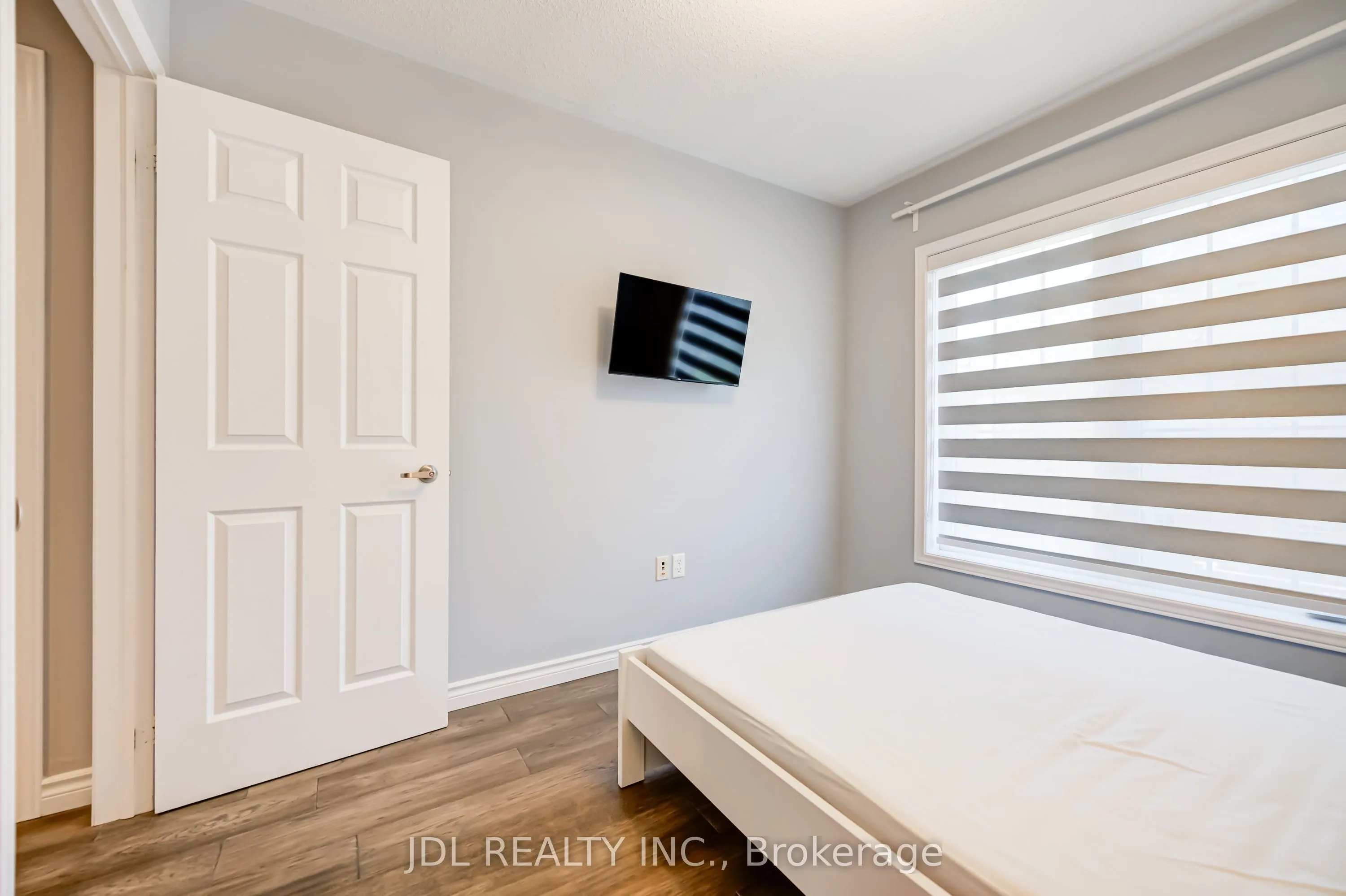 103 Thoroughbred Way