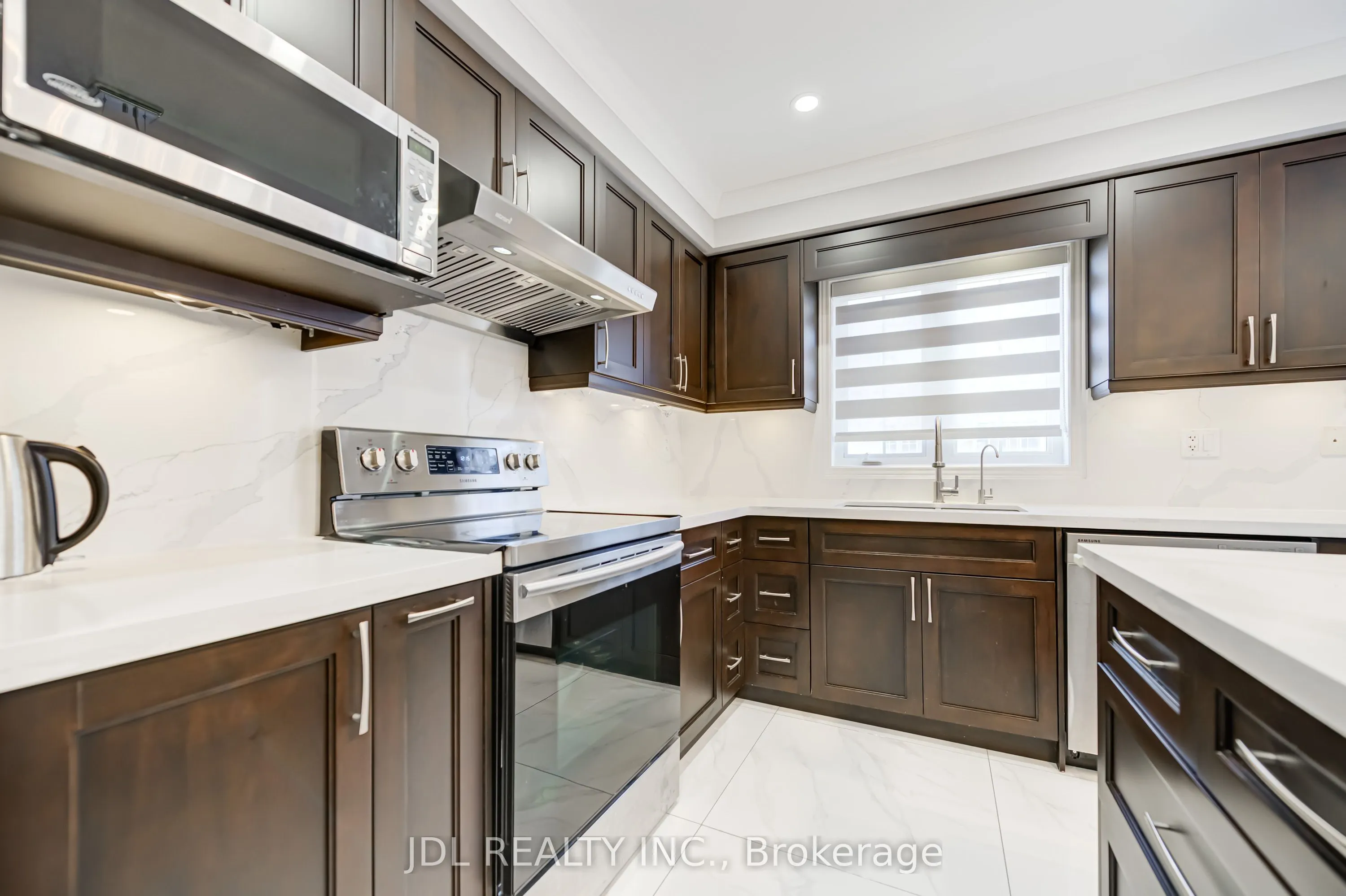 103 Thoroughbred Way