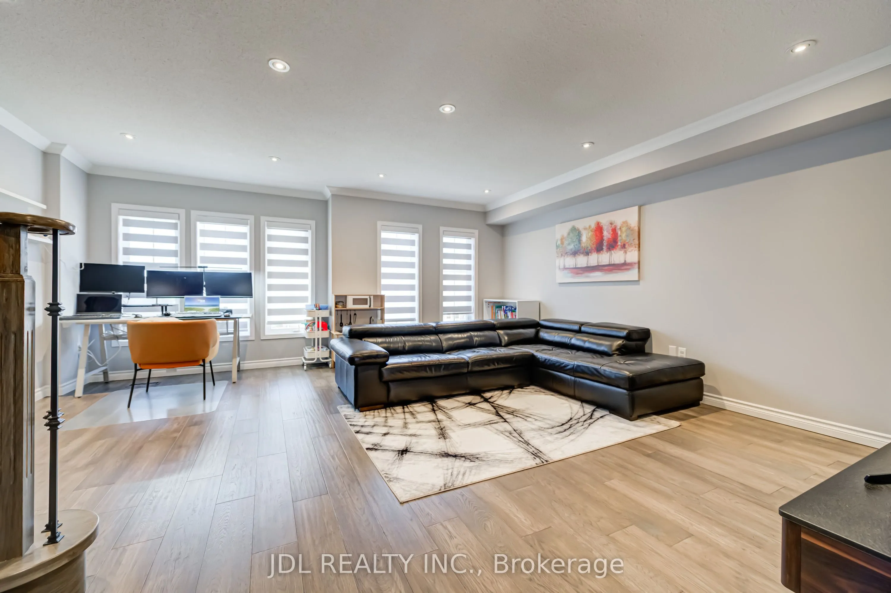 103 Thoroughbred Way
