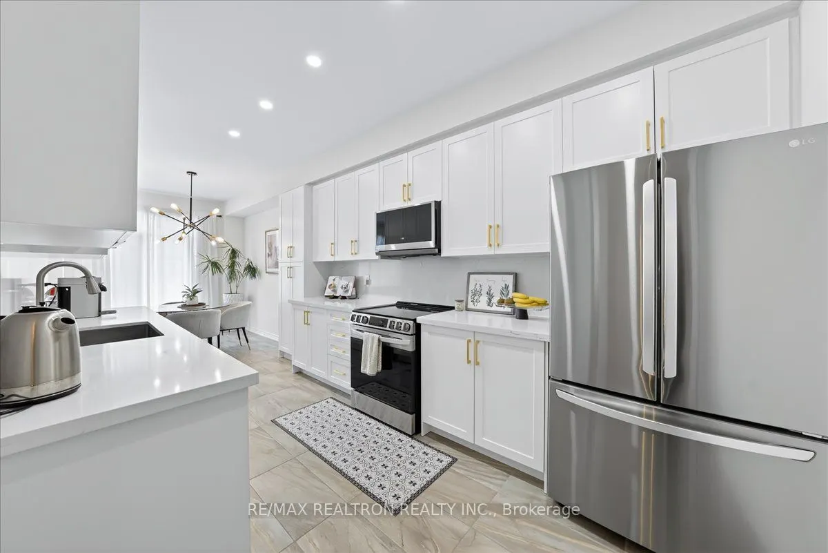 84 Ferragine Crescent