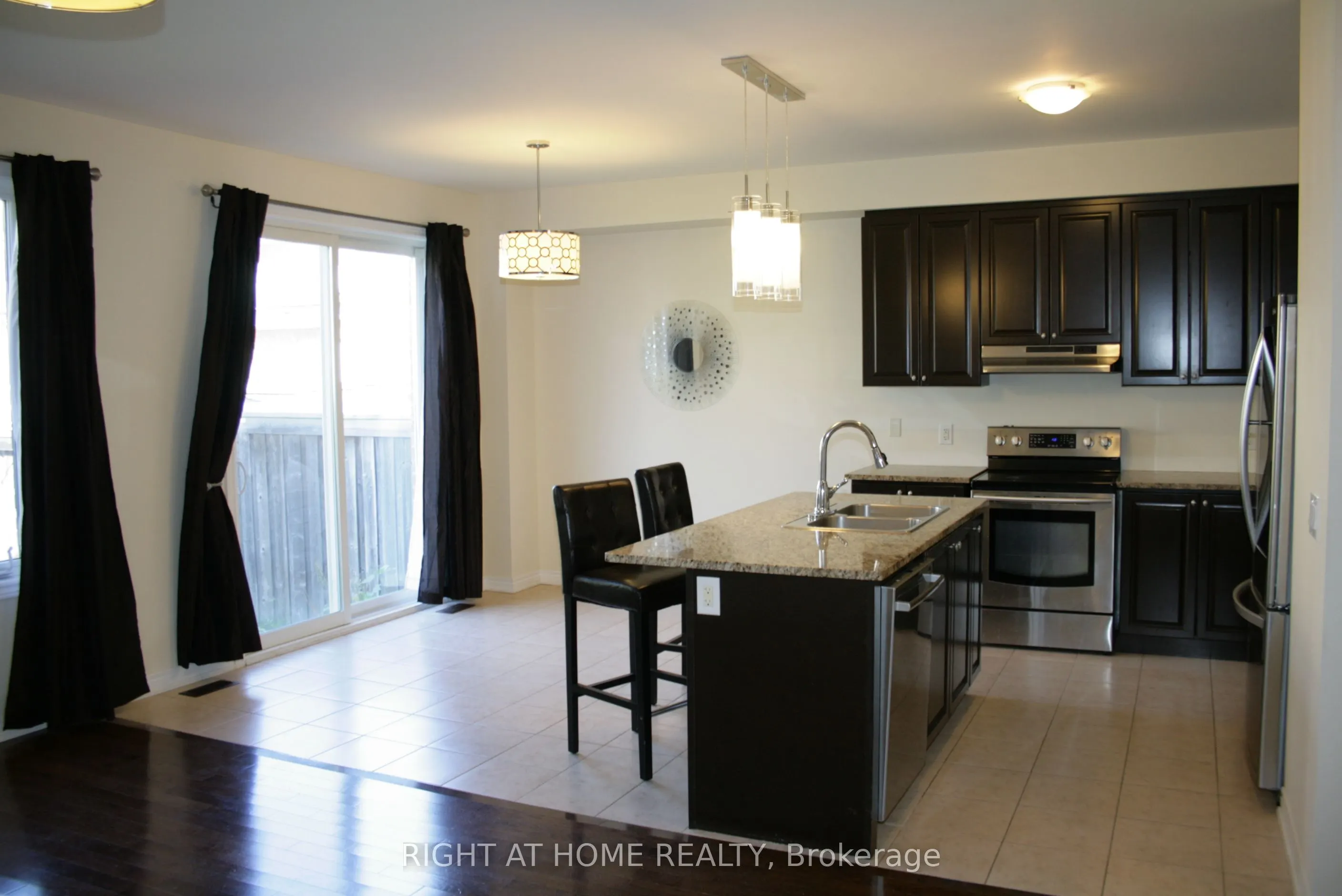 44 Thistle Avenue