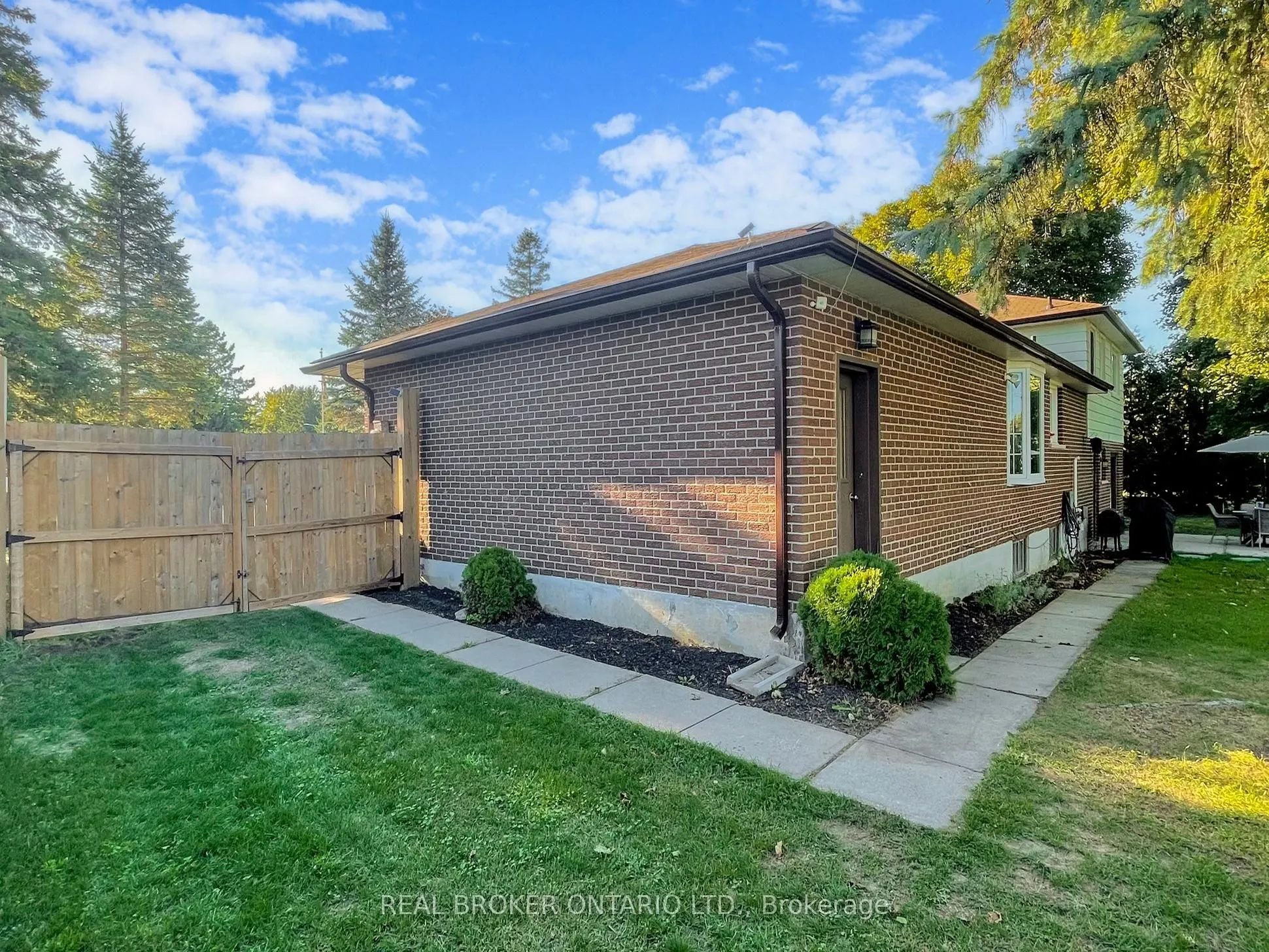 15 Jasmine Crescent