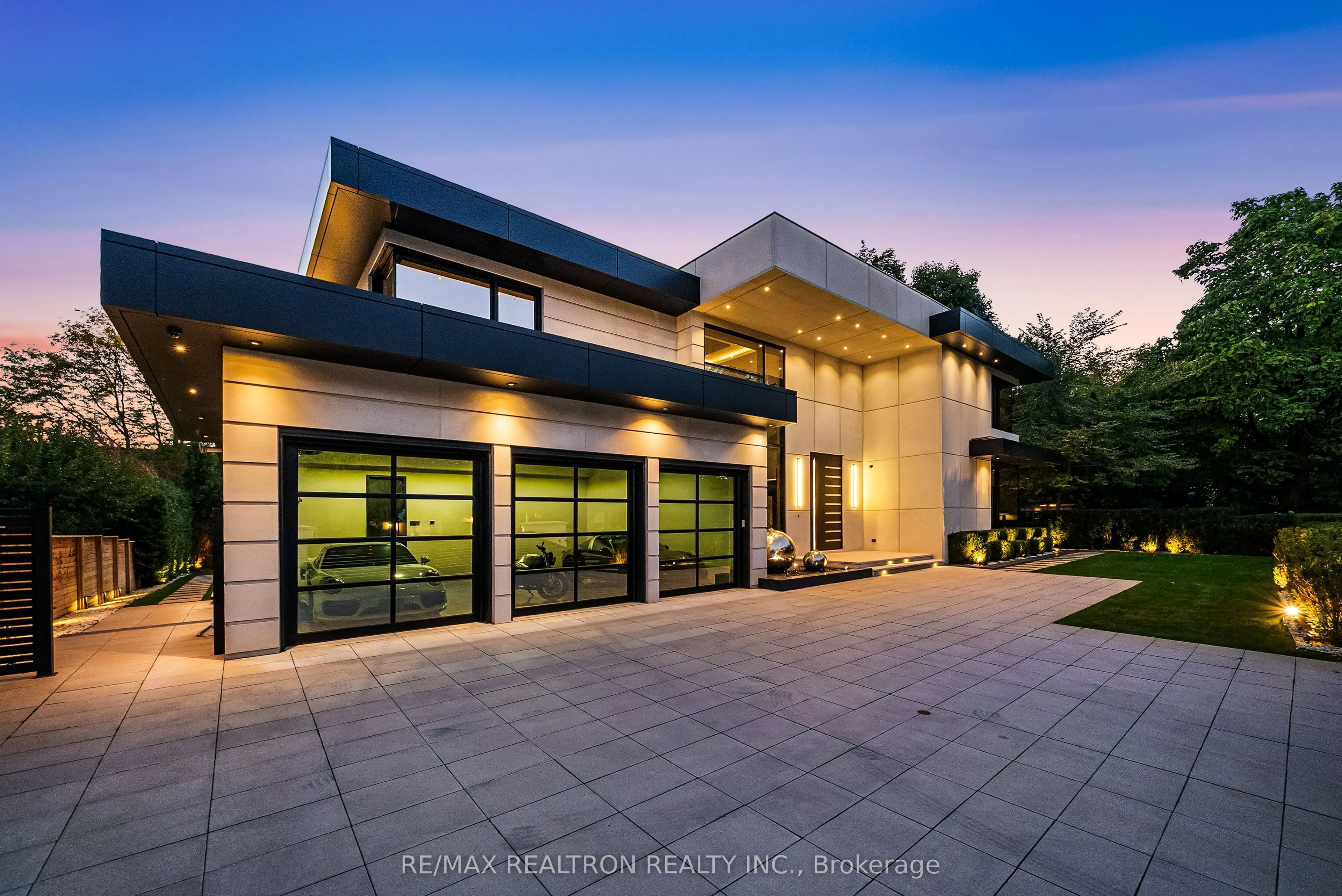 32 Laureleaf Road