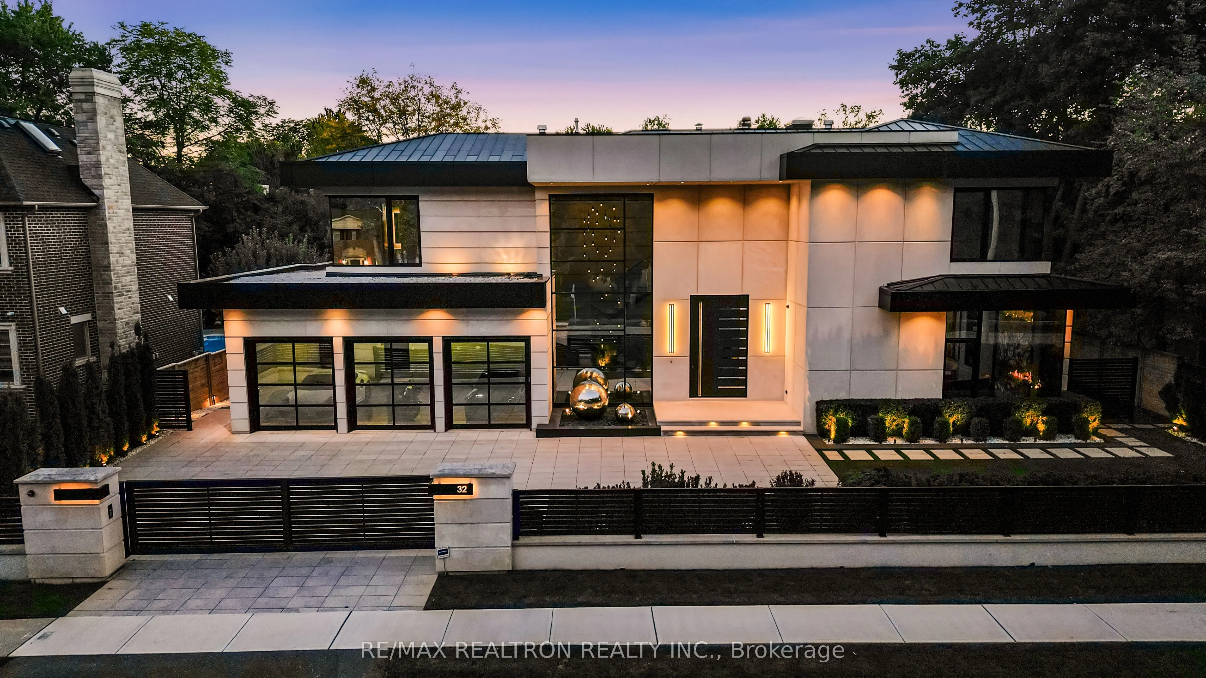 32 Laureleaf Road