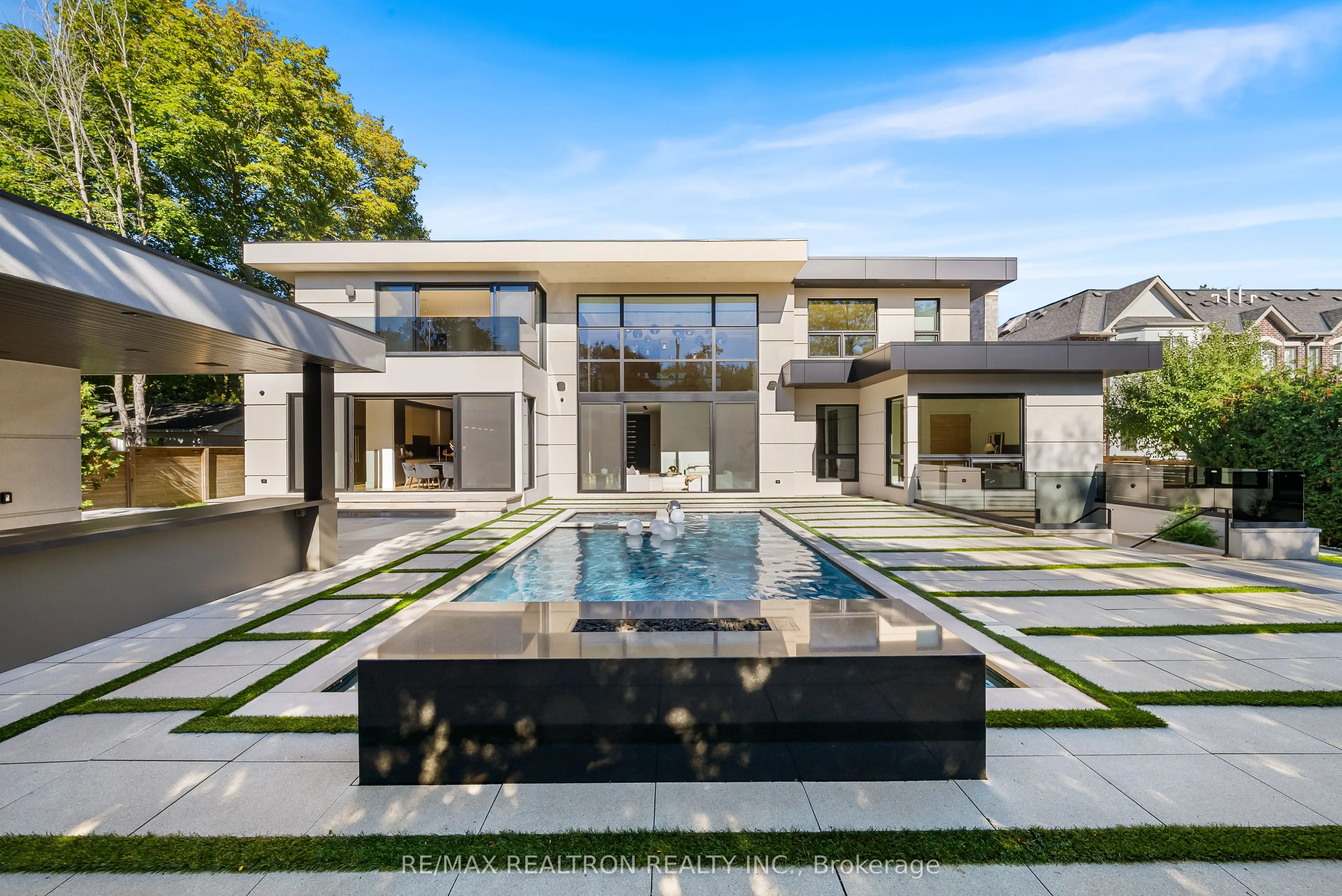 32 Laureleaf Road