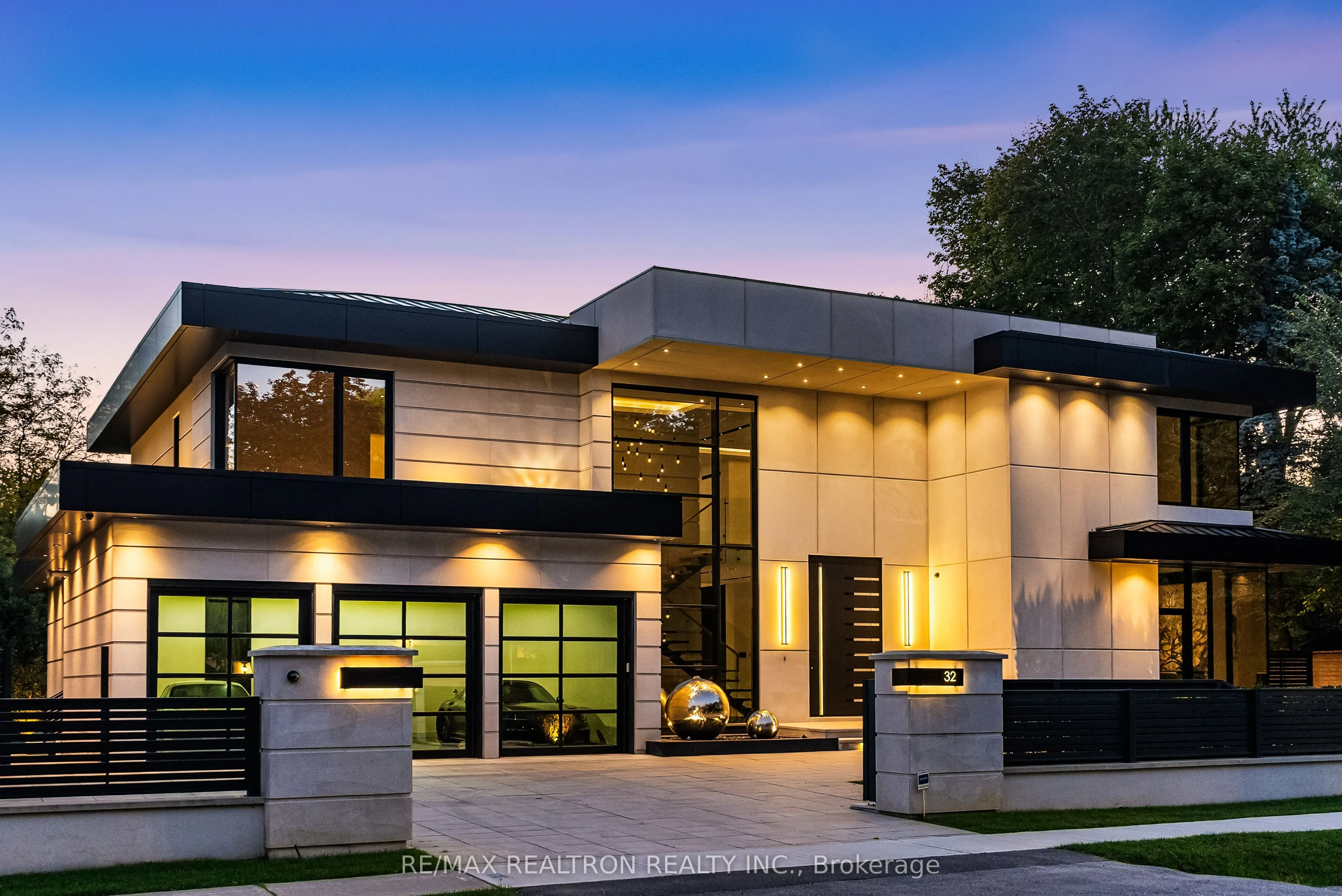 32 Laureleaf Road