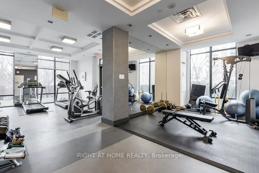 520 Steeles Avenue W, #1204