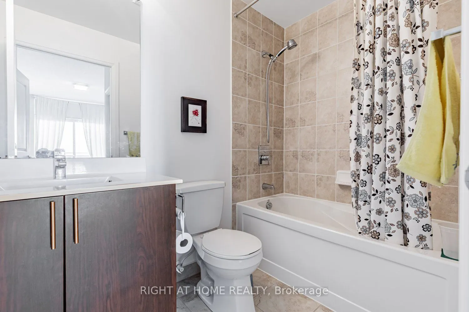 520 Steeles Avenue W, #1204
