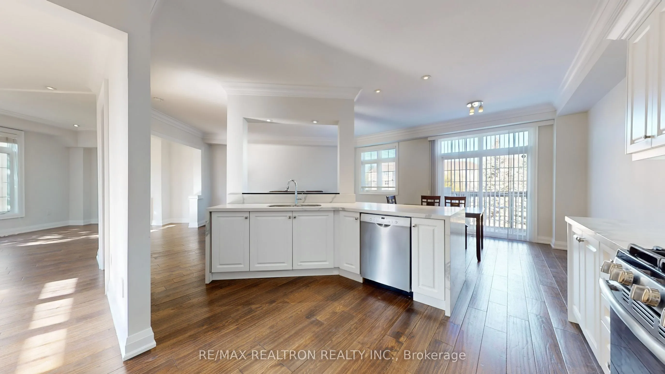 10 Post Oak Drive, #7