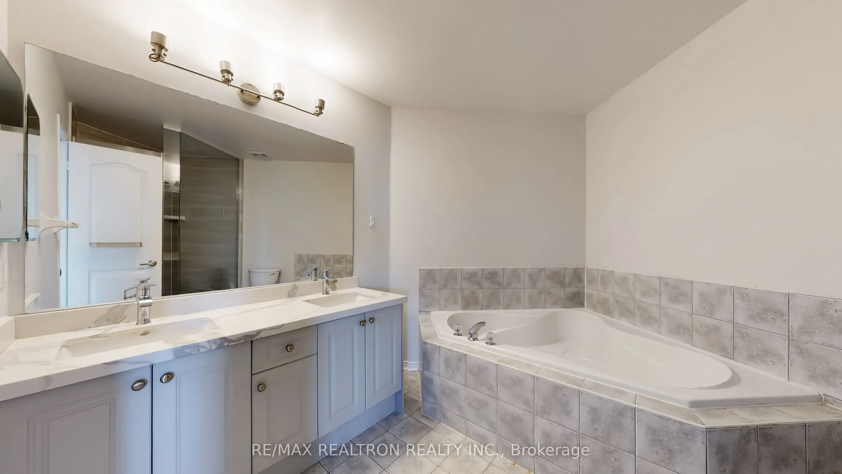 10 Post Oak Drive, #7