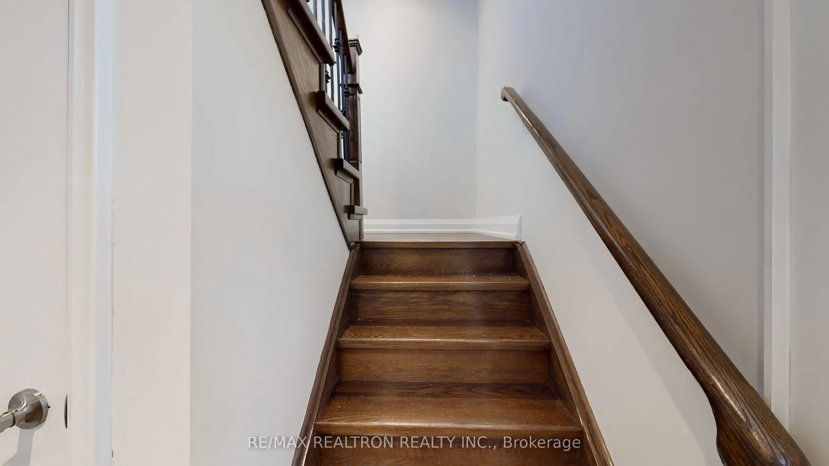 10 Post Oak Drive, #7