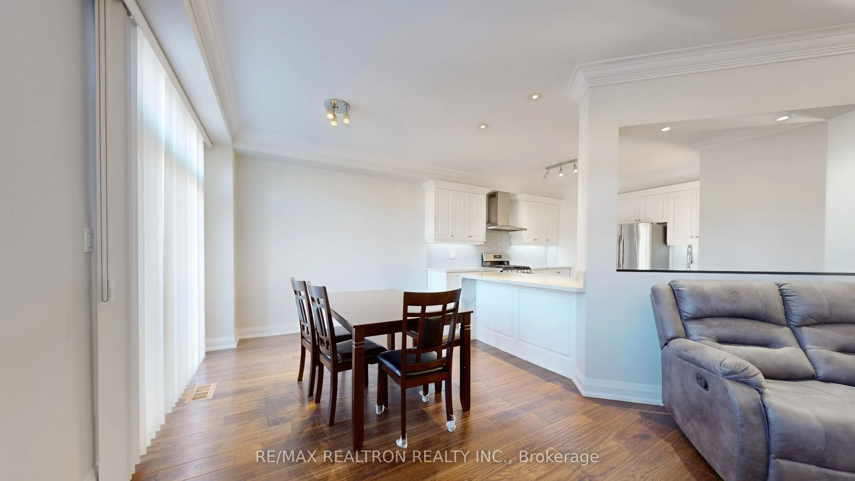 10 Post Oak Drive, #7