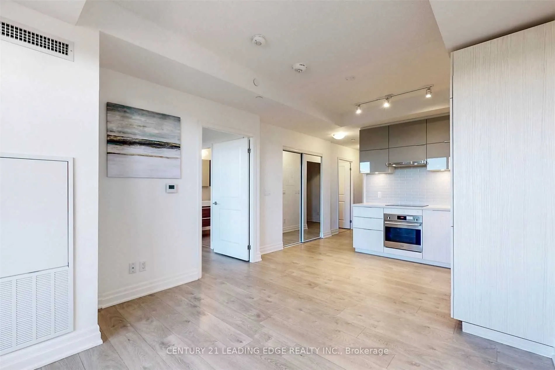 18 ROUGE VALLEY Drive W, #514