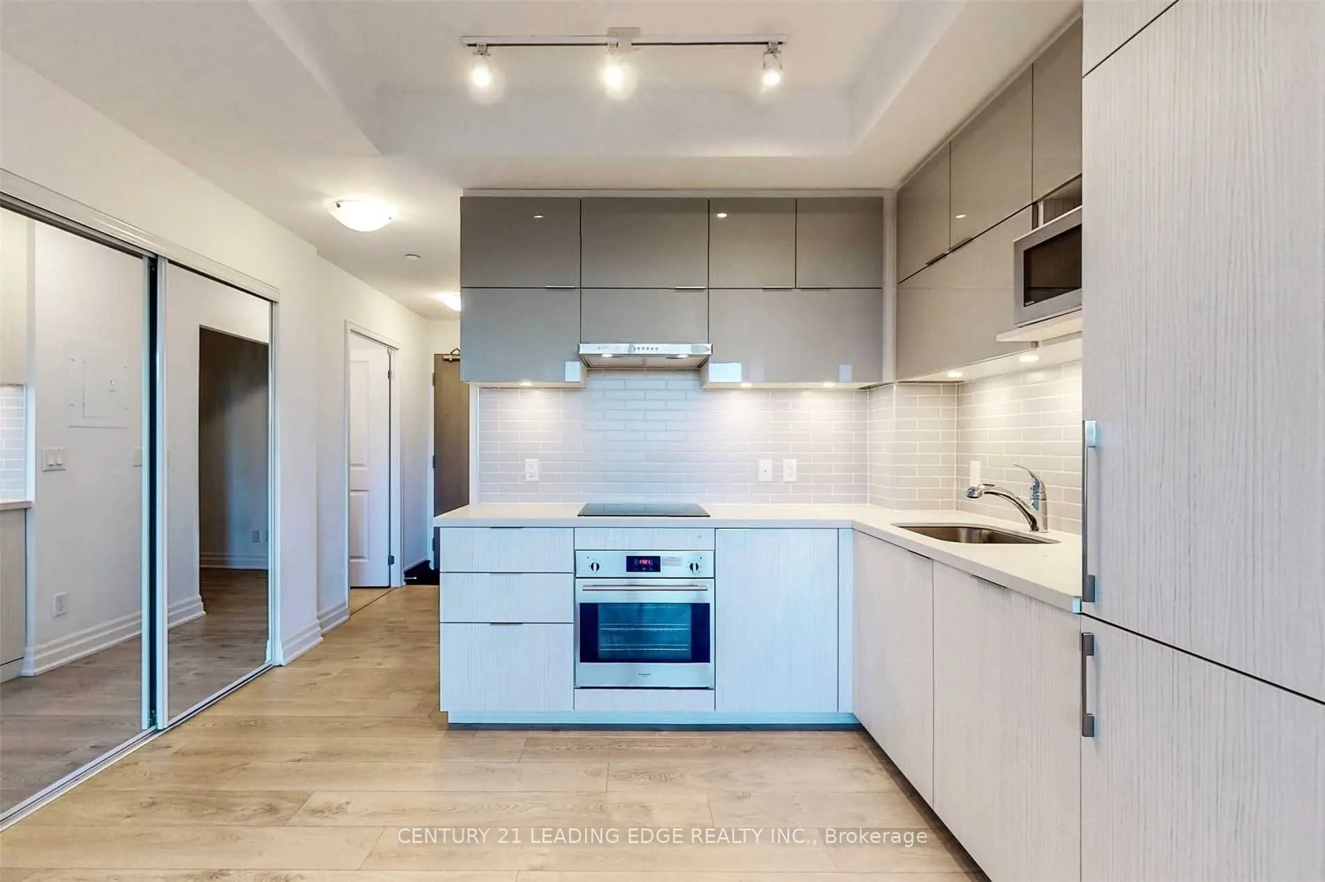 18 ROUGE VALLEY Drive W, #514