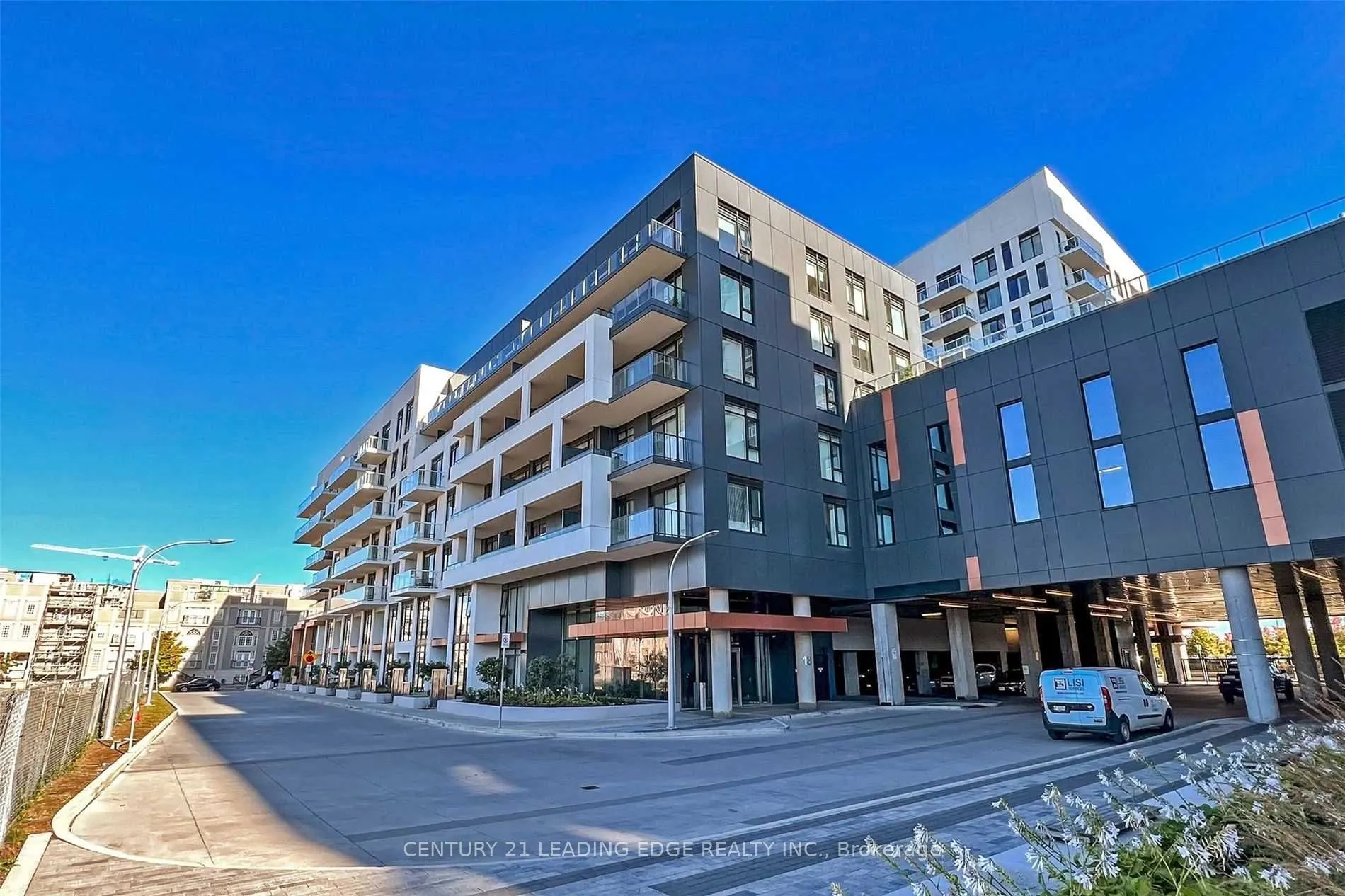 18 ROUGE VALLEY Drive W, #514