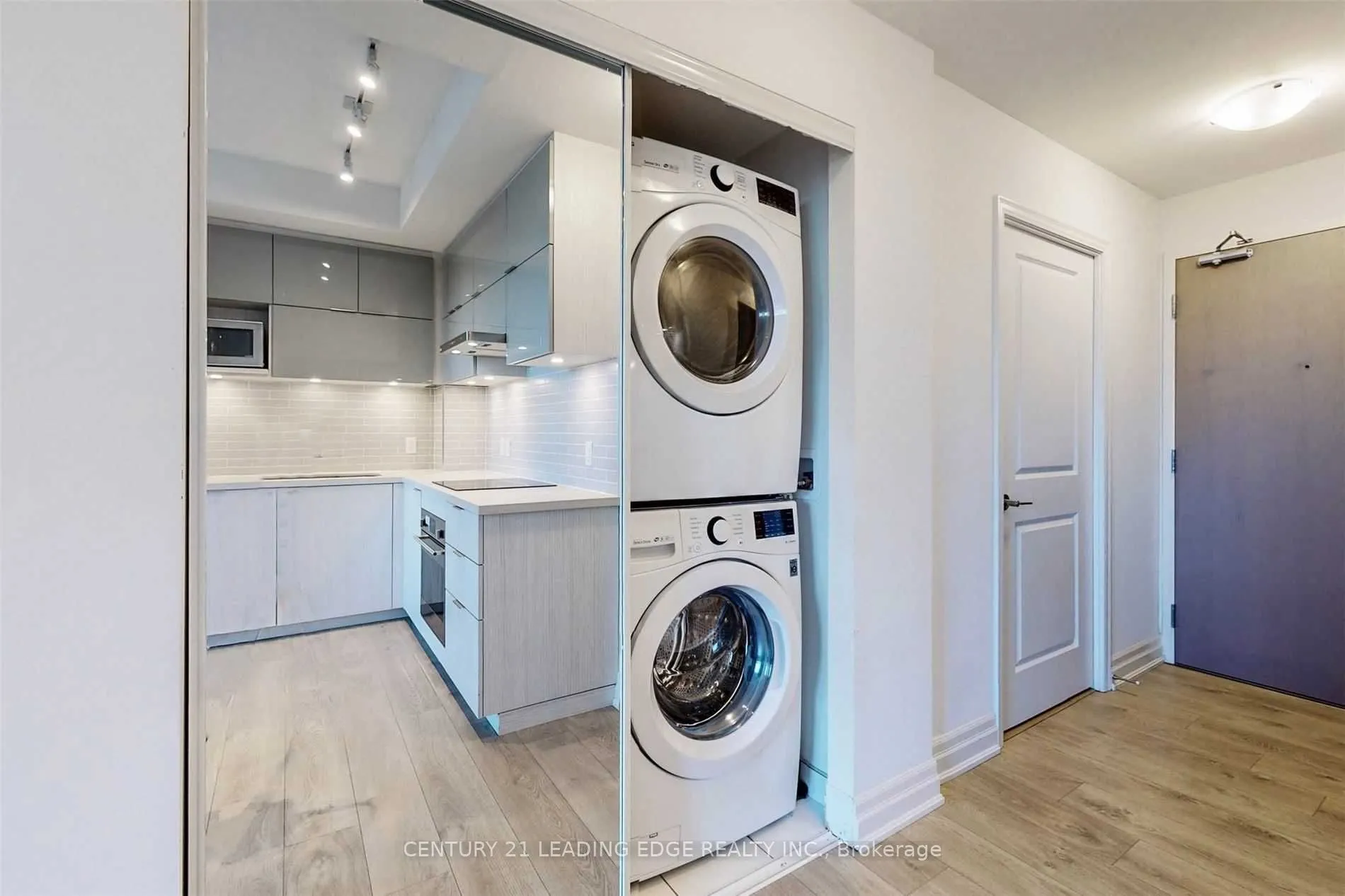 18 ROUGE VALLEY Drive W, #514