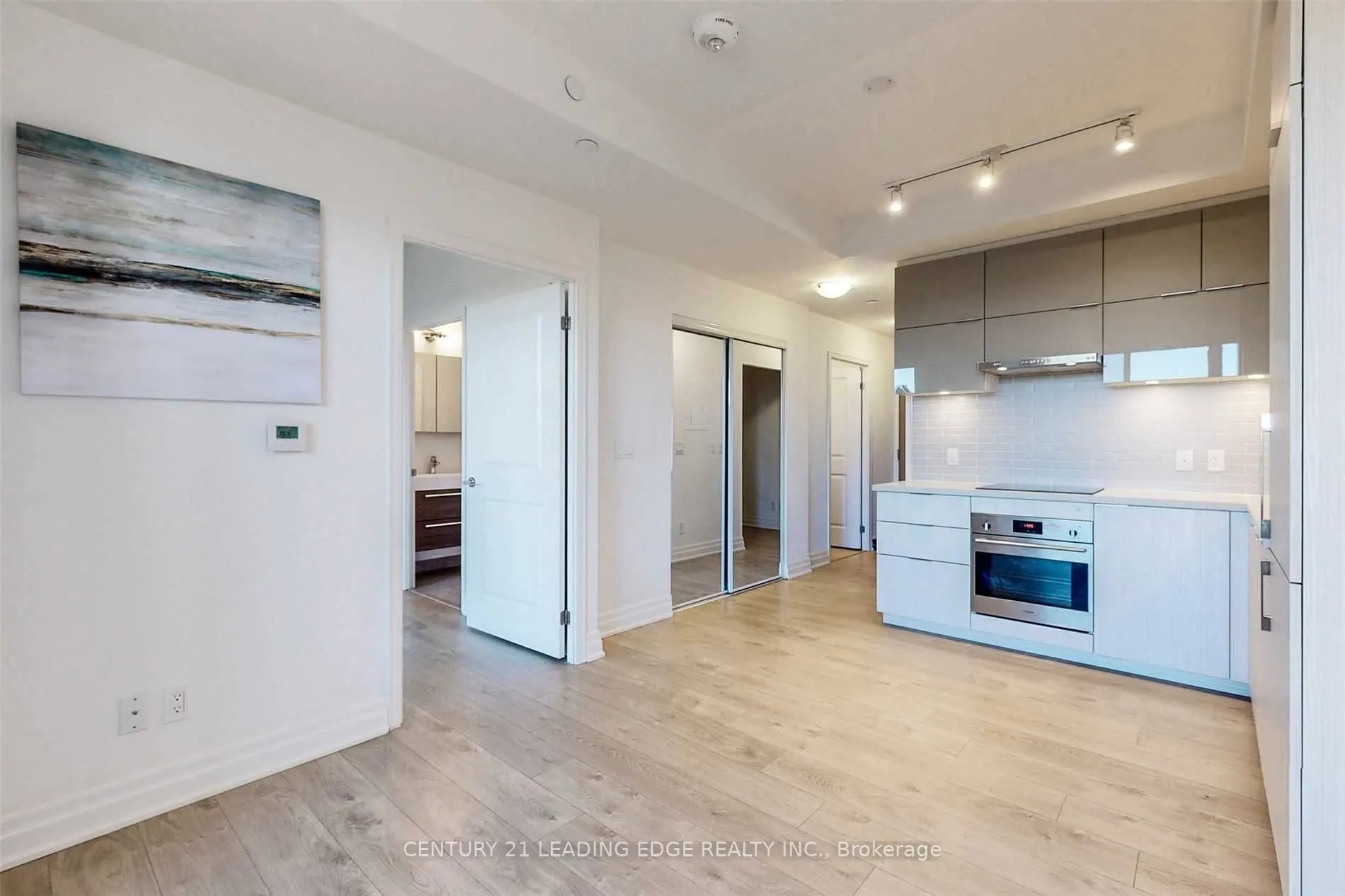 18 ROUGE VALLEY Drive W, #514