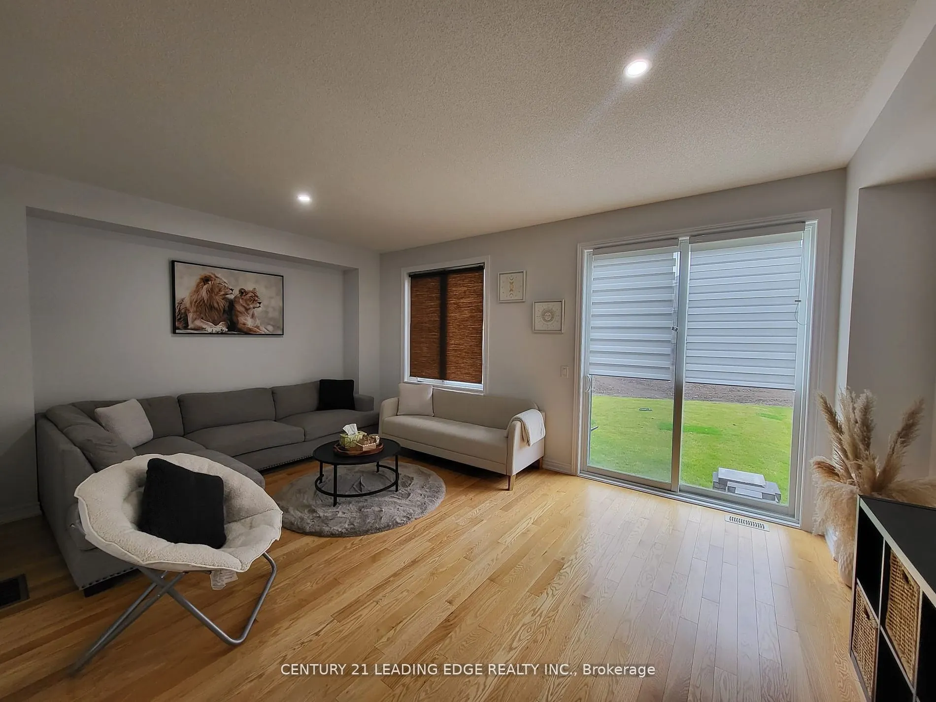 69 SEEDLING Crescent, #UPPER