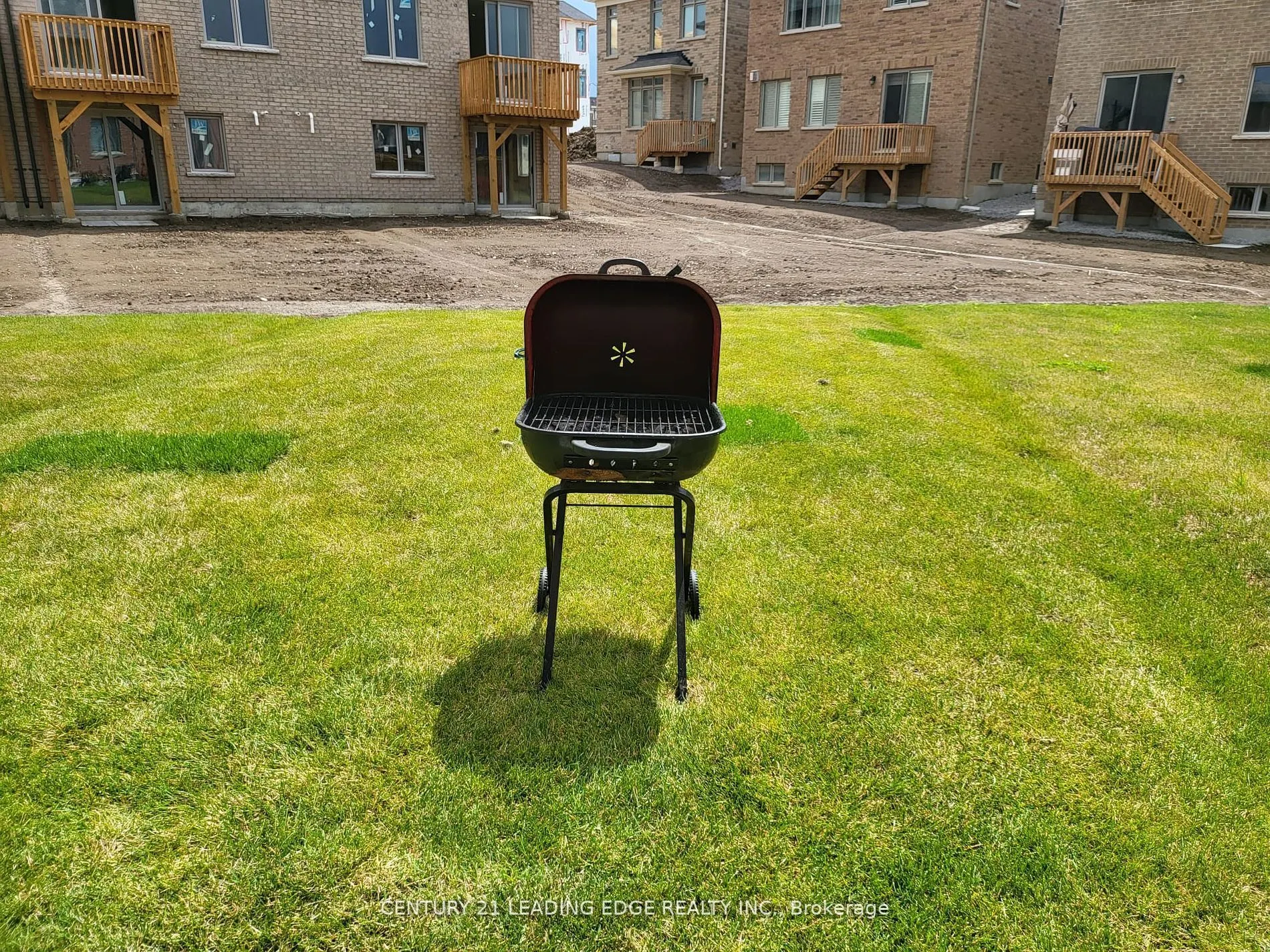 69 SEEDLING Crescent, #UPPER