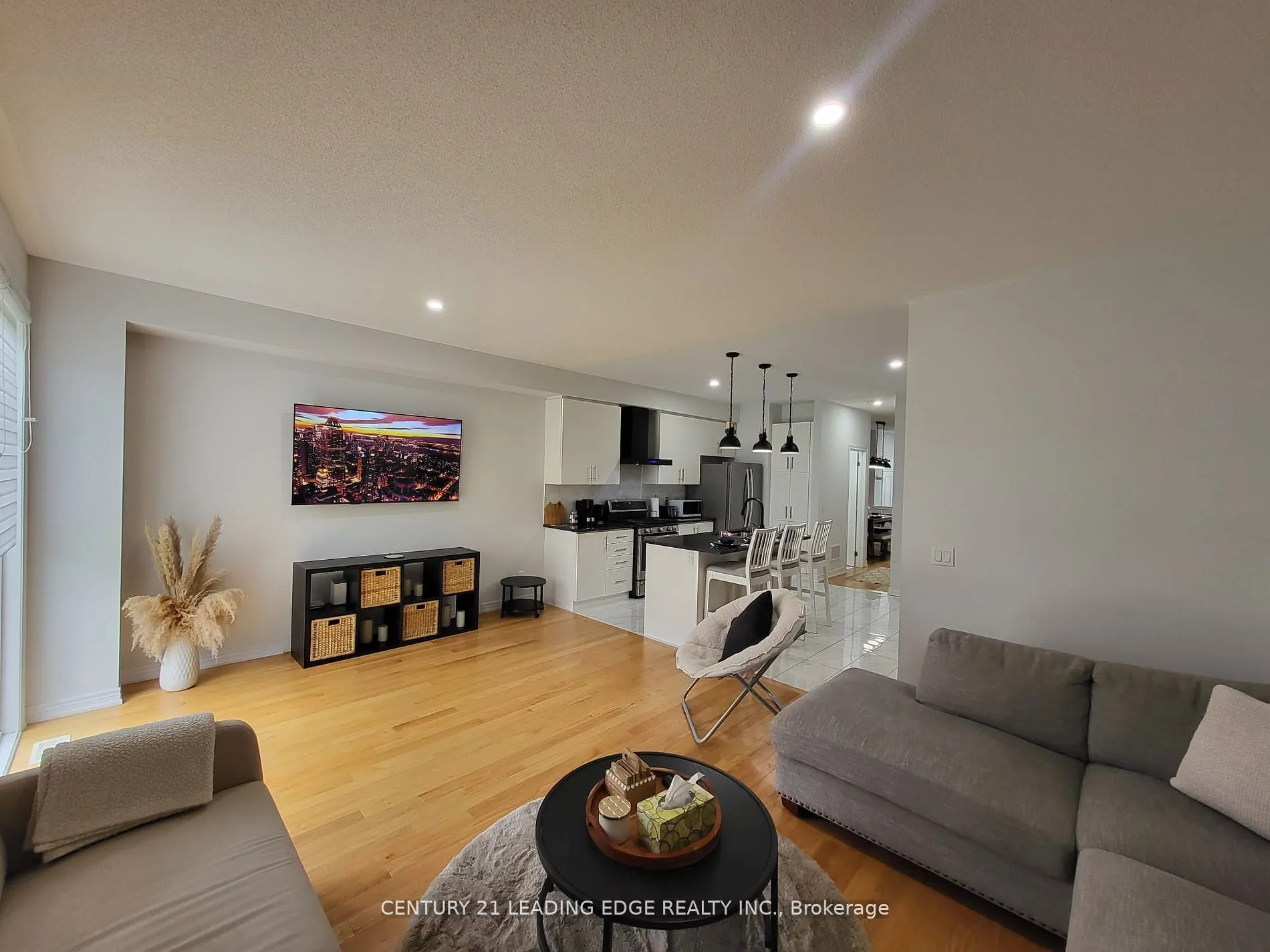 69 SEEDLING Crescent, #UPPER