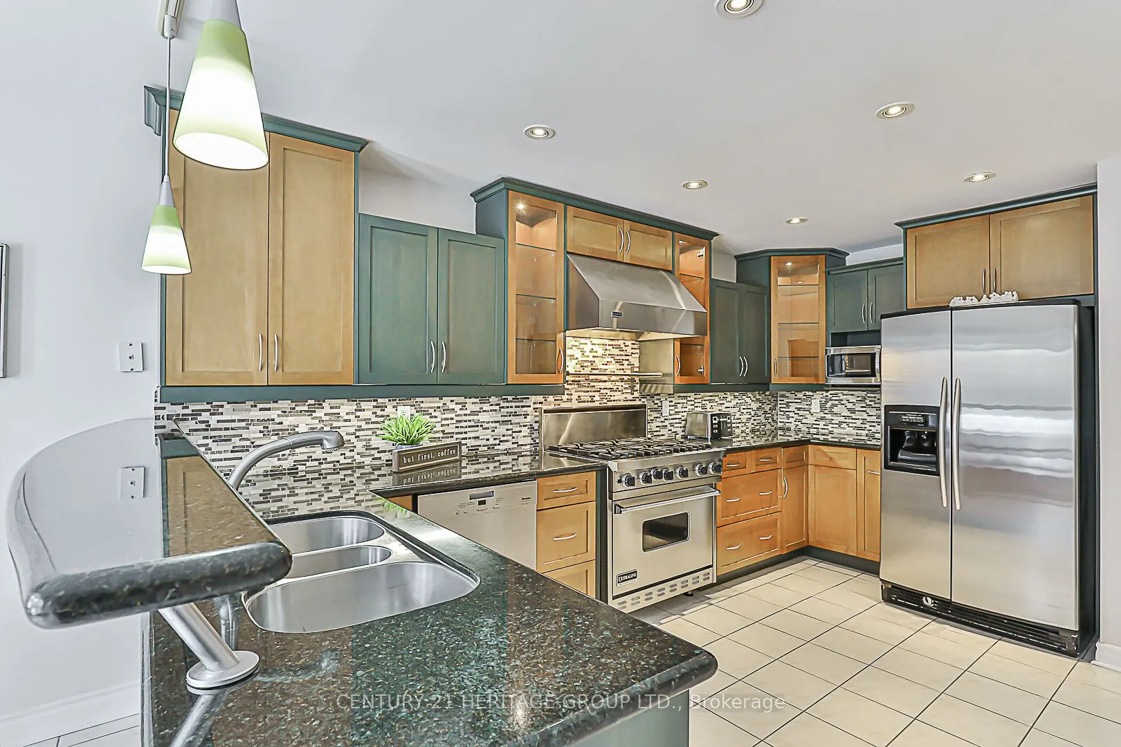 310 Chambers Crescent