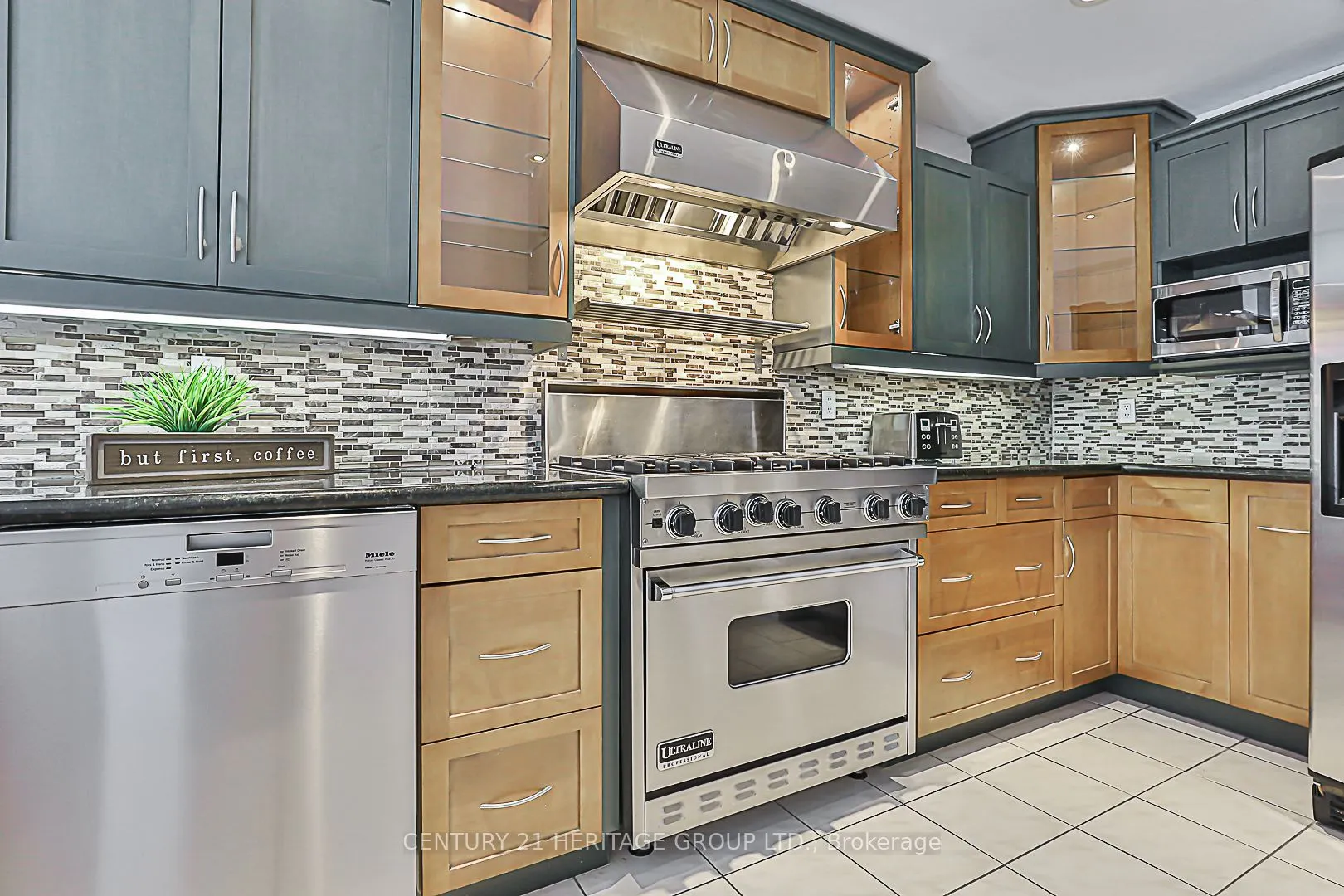 310 Chambers Crescent