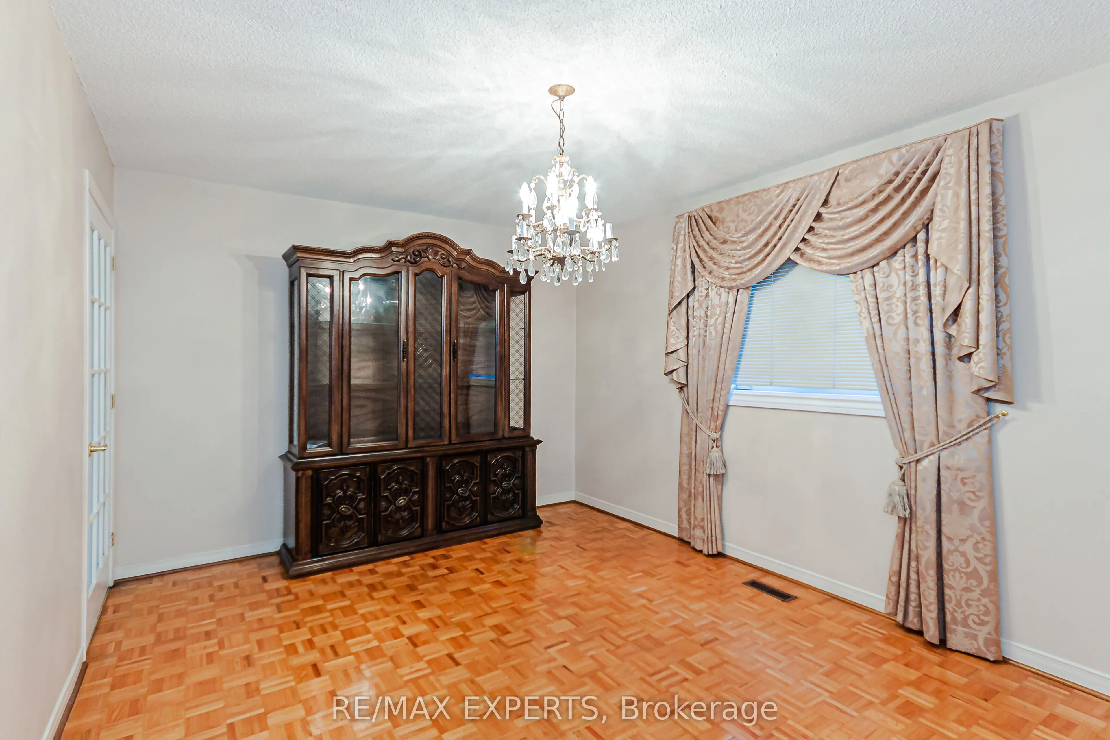100 Nimbus Place