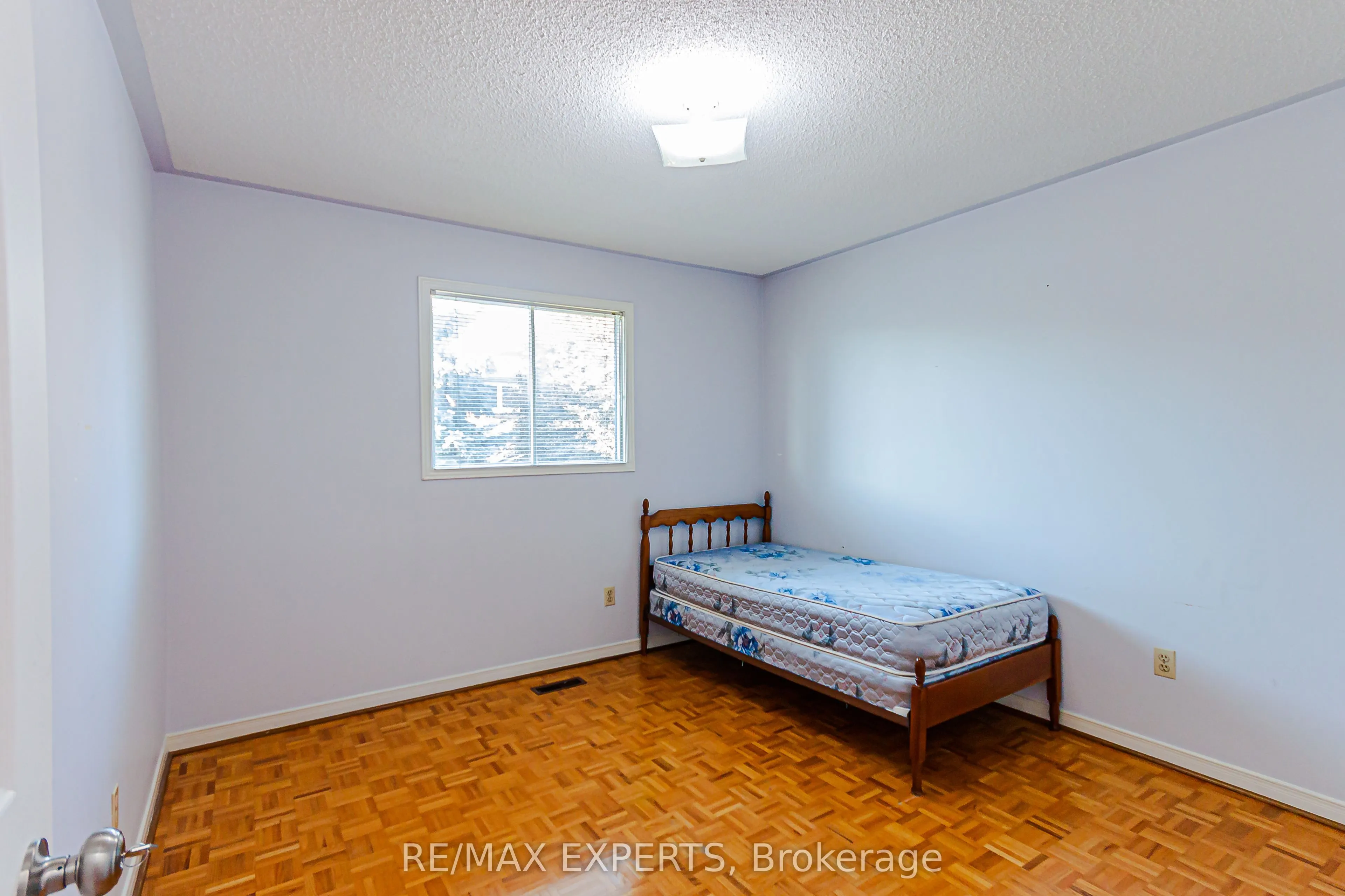 100 Nimbus Place
